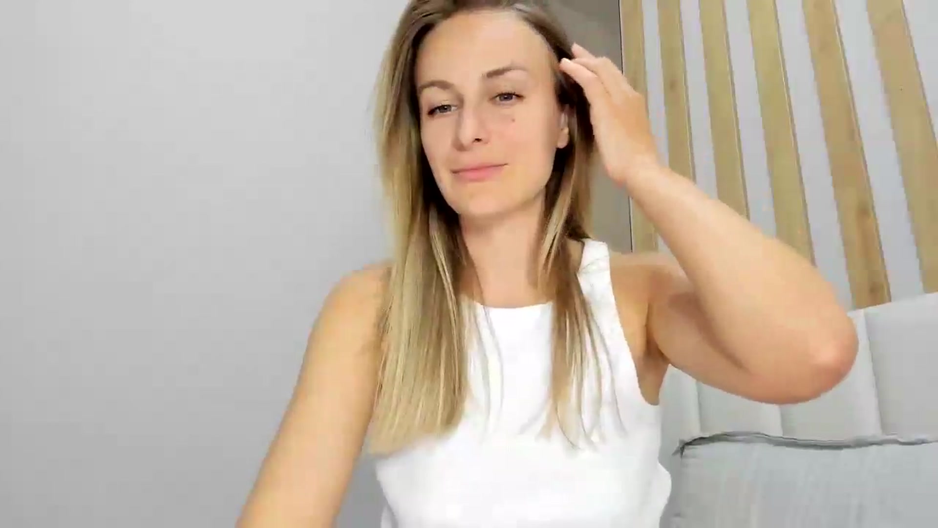 Gallery image thumbnail from regular_girl's myfreecams stream on, 05/03/2025, 18:12 image 10 of 20