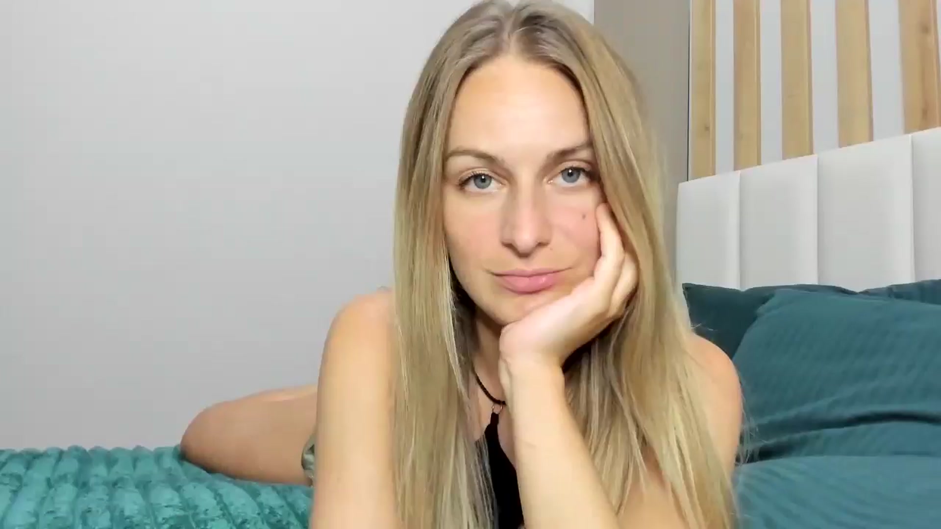Gallery image thumbnail from regular_girl's myfreecams stream on, 07/12/2025, 17:58 image 14 of 20