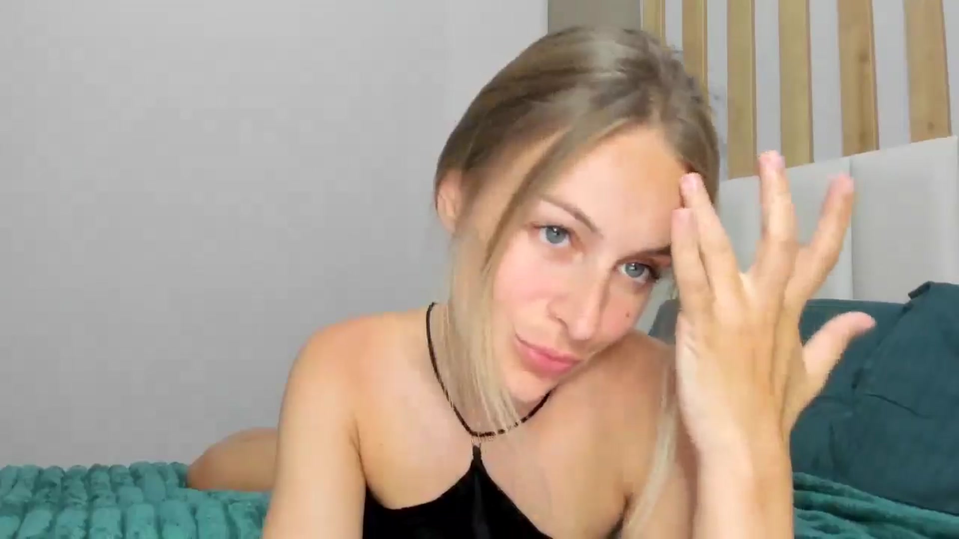 Gallery image thumbnail from regular_girl's myfreecams stream on, 07/17/2025, 18:01 image 8 of 20