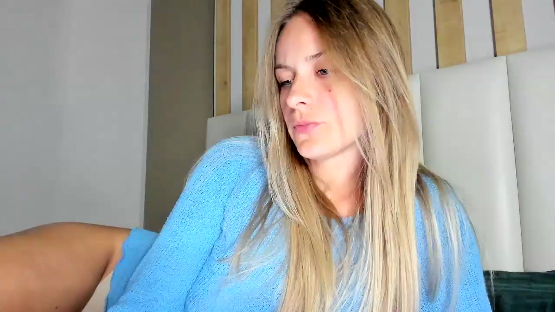 Gallery image thumbnail from regular_girl's myfreecams stream on, 07/25/2025, 19:51 image 2 of 20