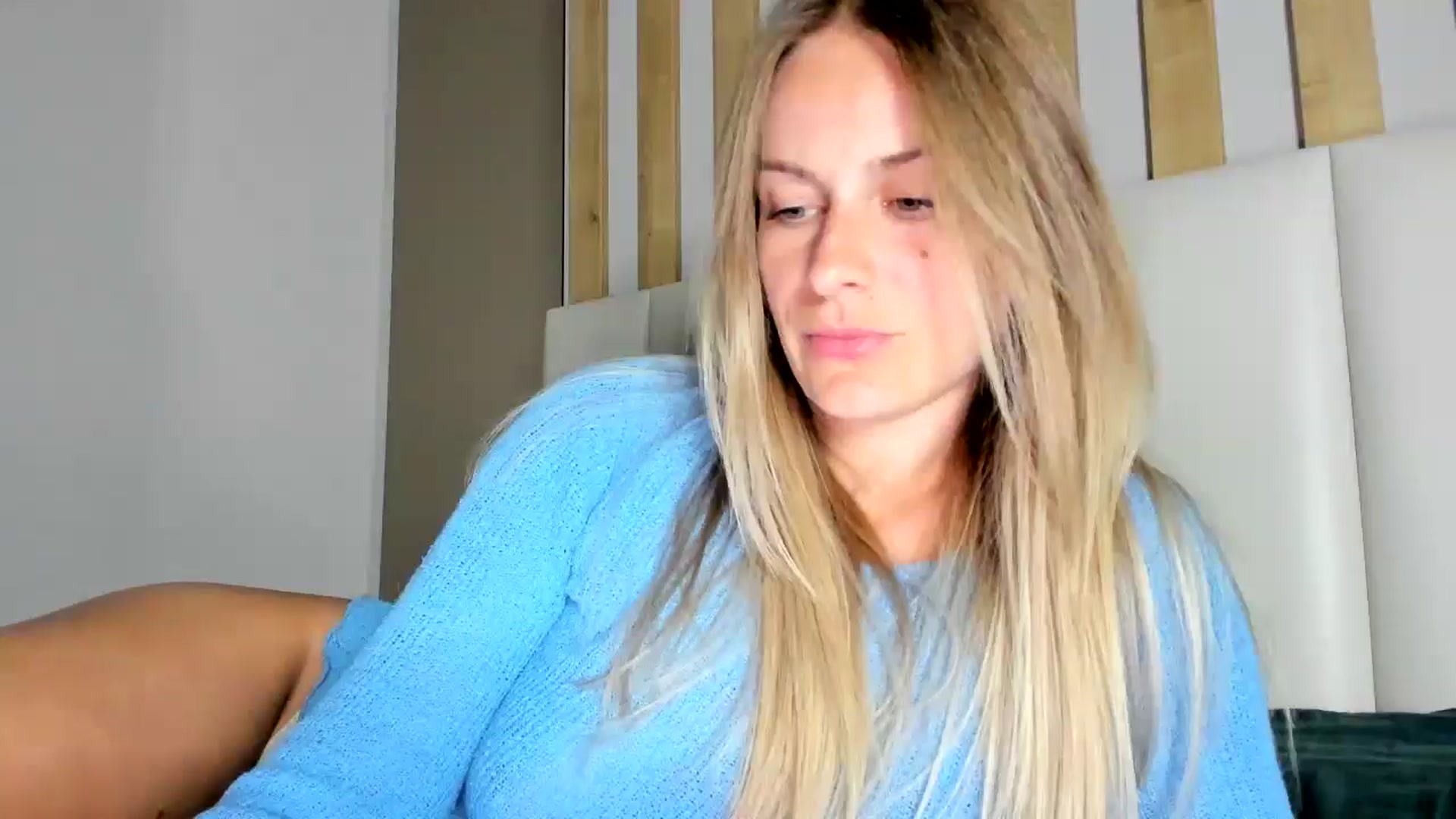 Gallery image thumbnail from regular_girl's myfreecams stream on, 07/25/2025, 19:51 image 3 of 20
