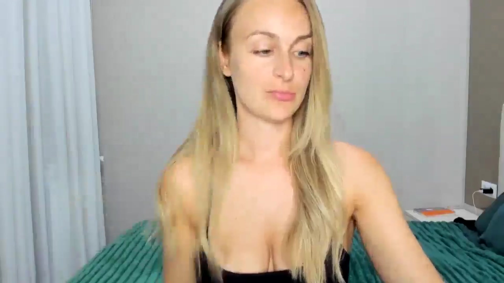 Gallery image thumbnail from regular_girl's myfreecams stream on, 09/15/2025, 17:26 image 19 of 20