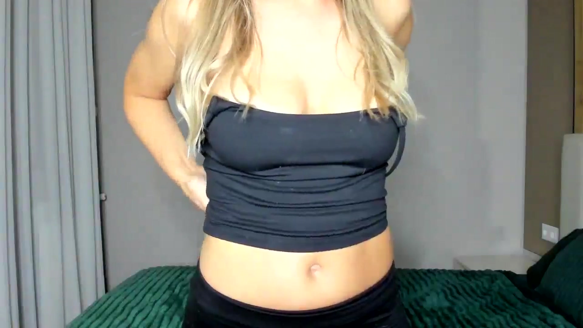 Gallery image thumbnail from regular_girl's myfreecams stream on, 09/15/2025, 20:11 image 20 of 20
