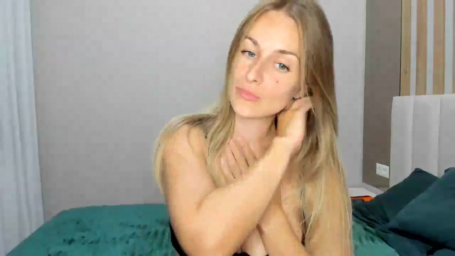 Gallery image thumbnail from regular_girl's myfreecams stream on, 09/18/2025, 20:54 image 17 of 20