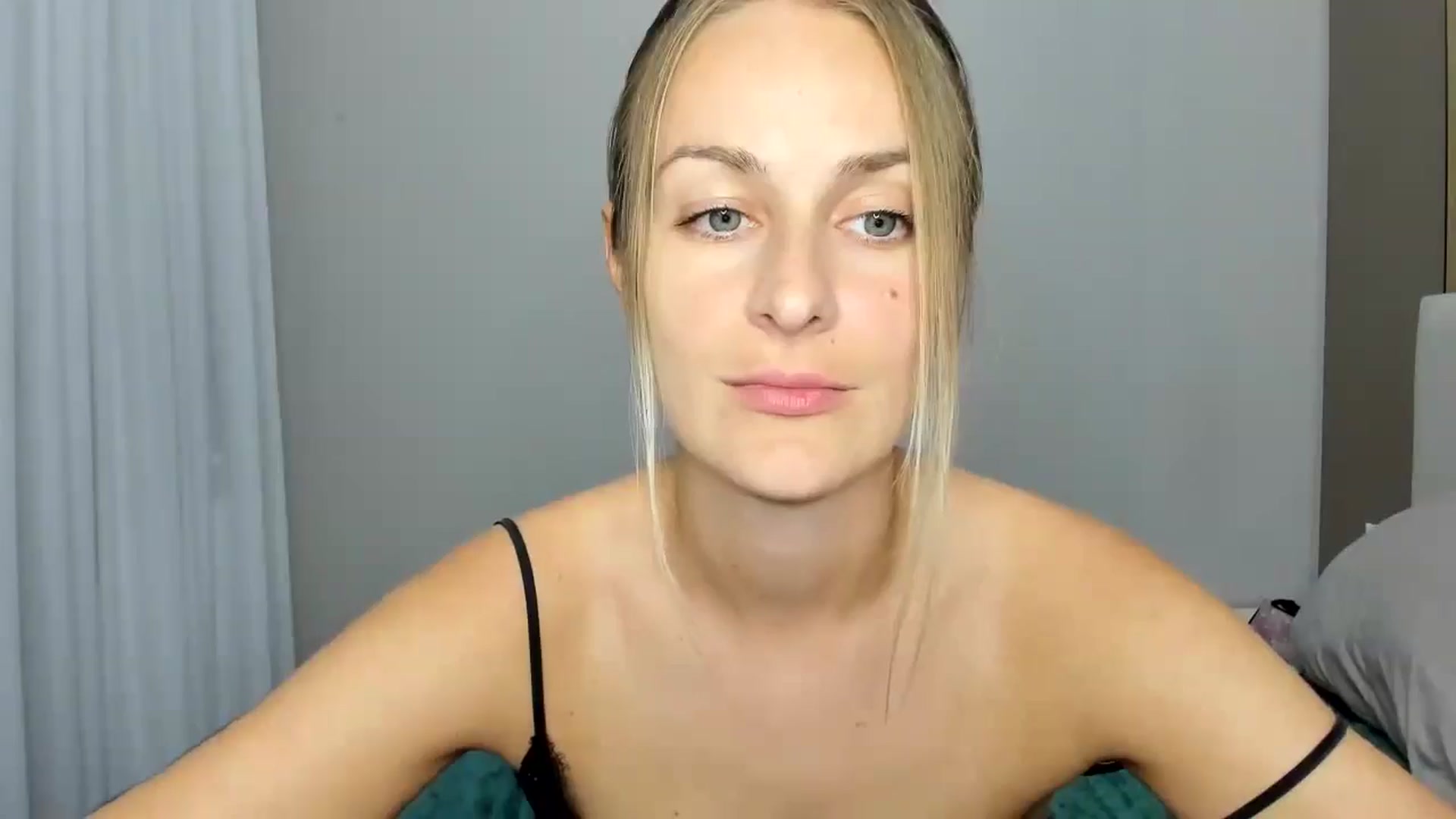 Gallery image thumbnail from regular_girl's myfreecams stream on, 09/23/2025, 19:30 image 8 of 20