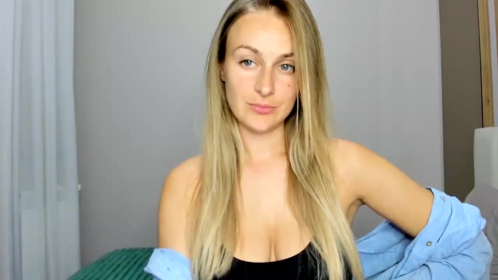 Gallery image thumbnail from regular_girl's myfreecams stream on, 09/27/2025, 17:30 image 6 of 20