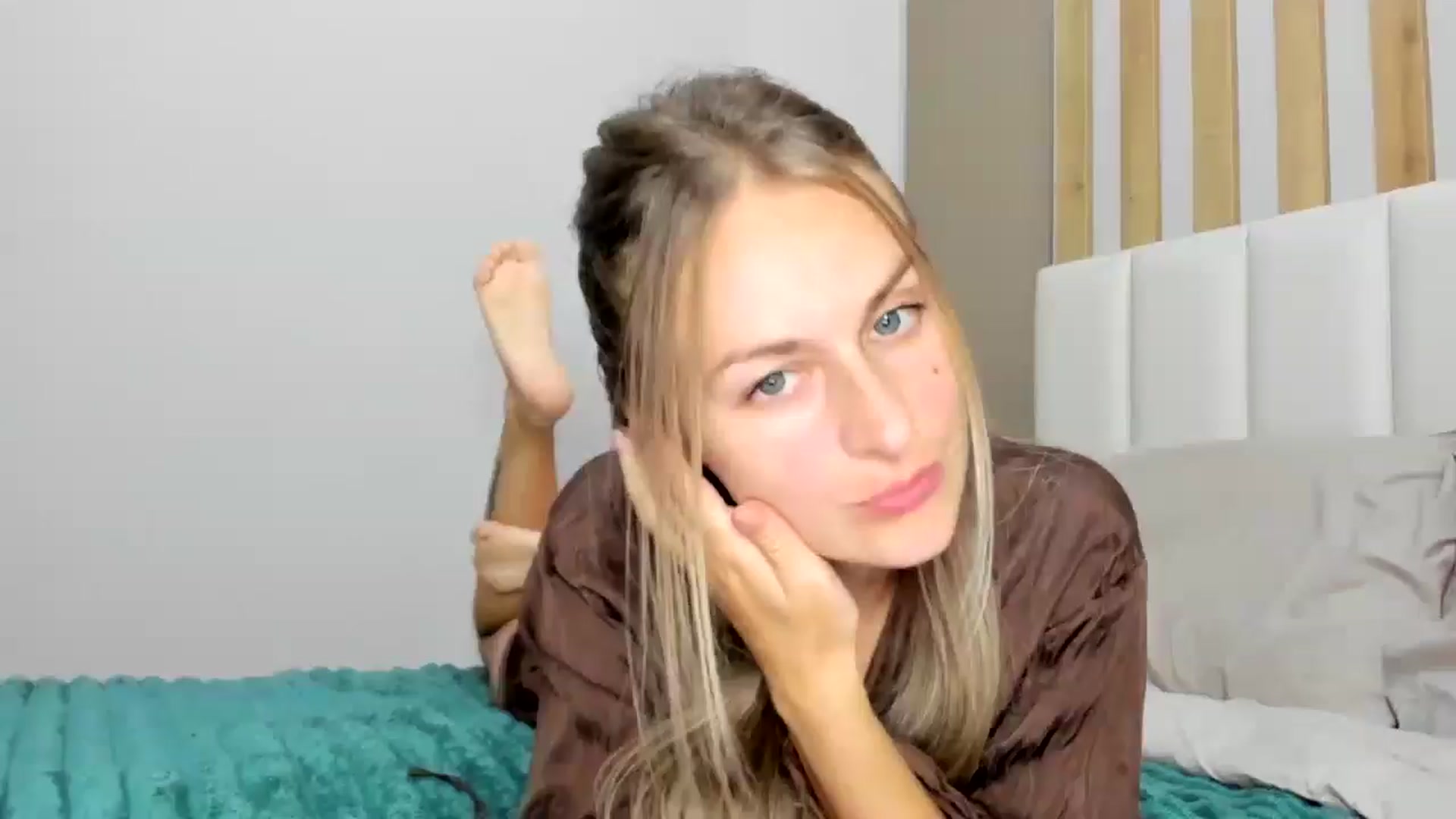 Gallery image thumbnail from regular_girl's myfreecams stream on, 09/29/2025, 17:05 image 2 of 20