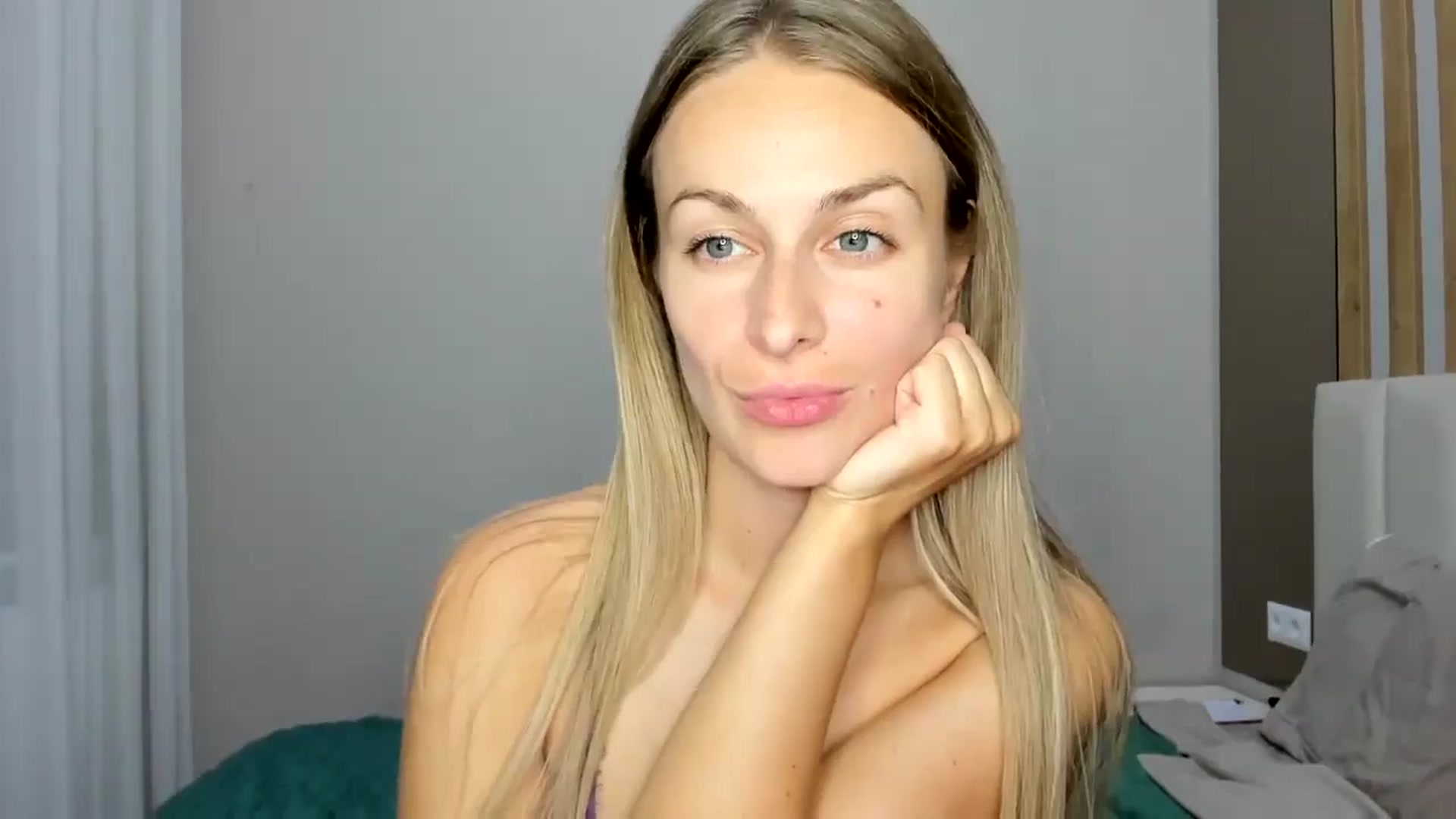 Gallery image thumbnail from regular_girl's myfreecams stream on, 10/02/2025, 16:44 image 15 of 20