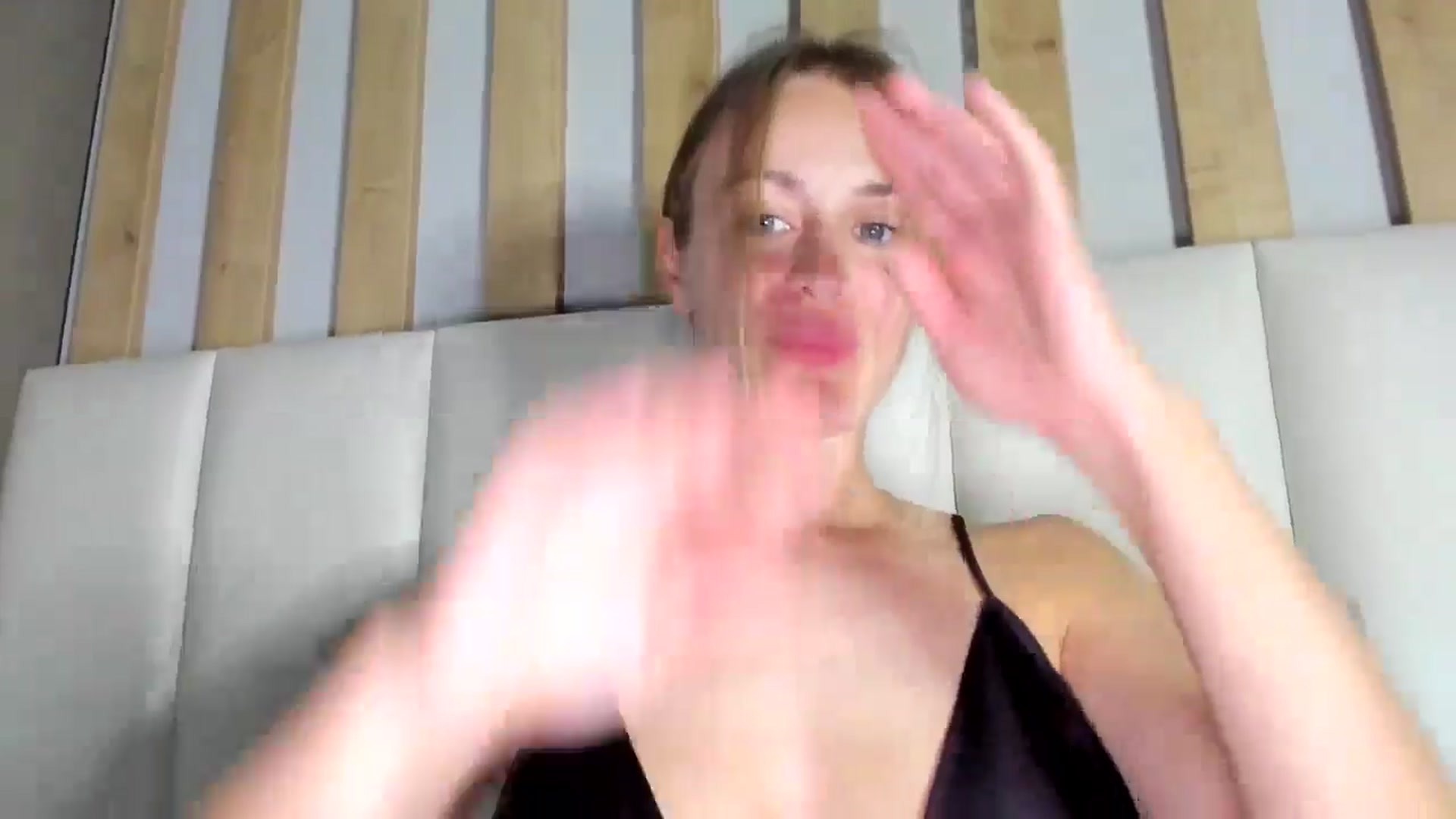 Gallery image thumbnail from regular_girl's myfreecams stream on, 10/07/2025, 22:08 image 19 of 20