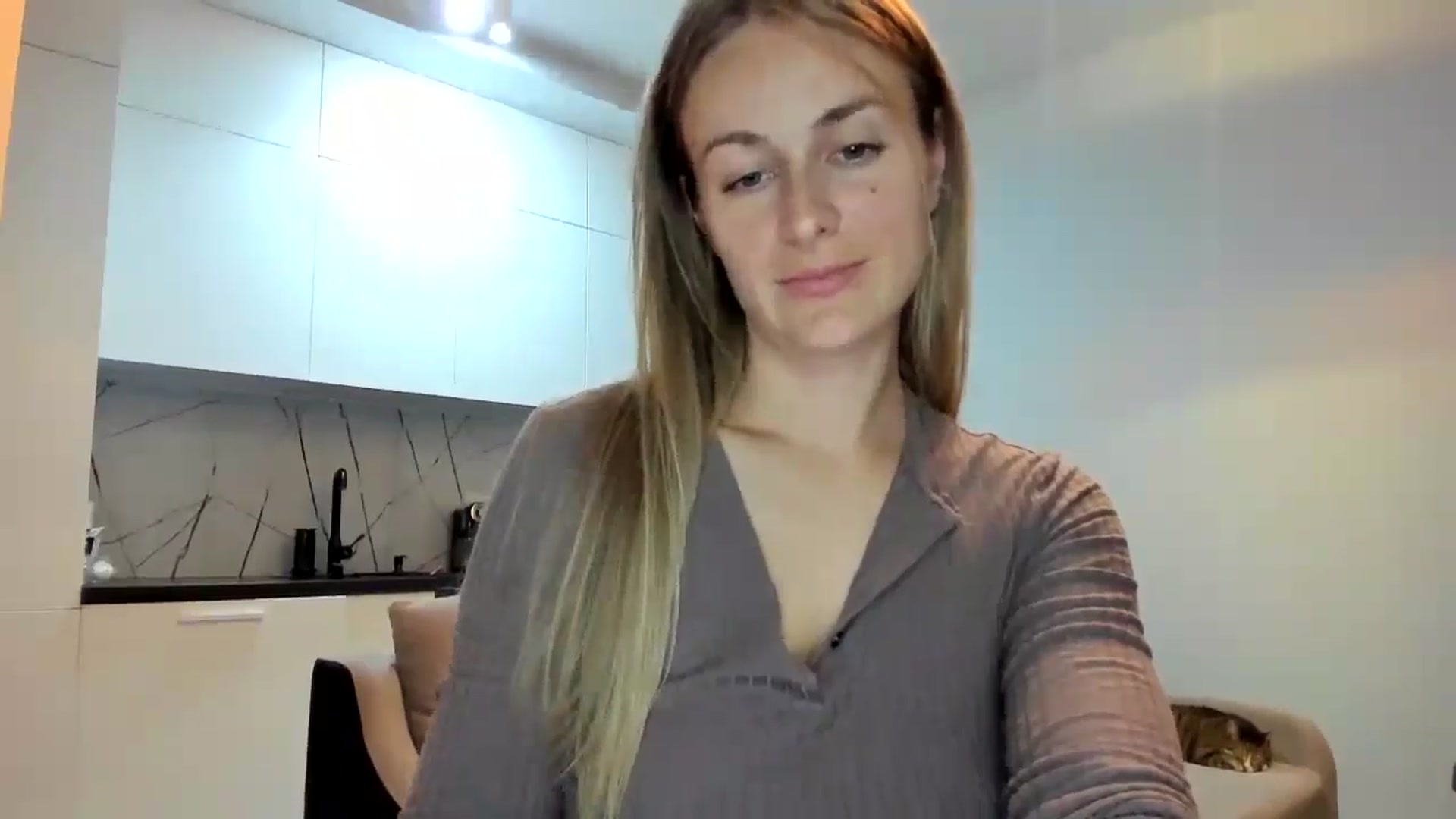 Gallery image thumbnail from regular_girl's myfreecams stream on, 10/10/2025, 14:12 image 17 of 20