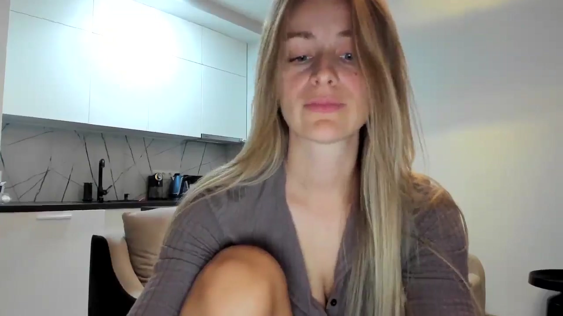 Gallery image thumbnail from regular_girl's myfreecams stream on, 10/10/2025, 14:12 image 8 of 20