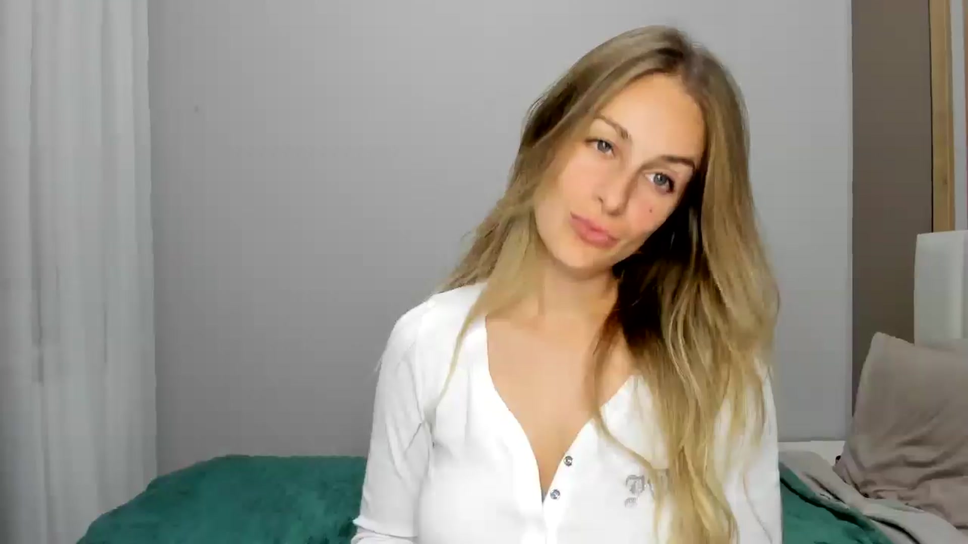 Gallery image thumbnail from regular_girl's myfreecams stream on, 10/11/2025, 18:48 image 8 of 20
