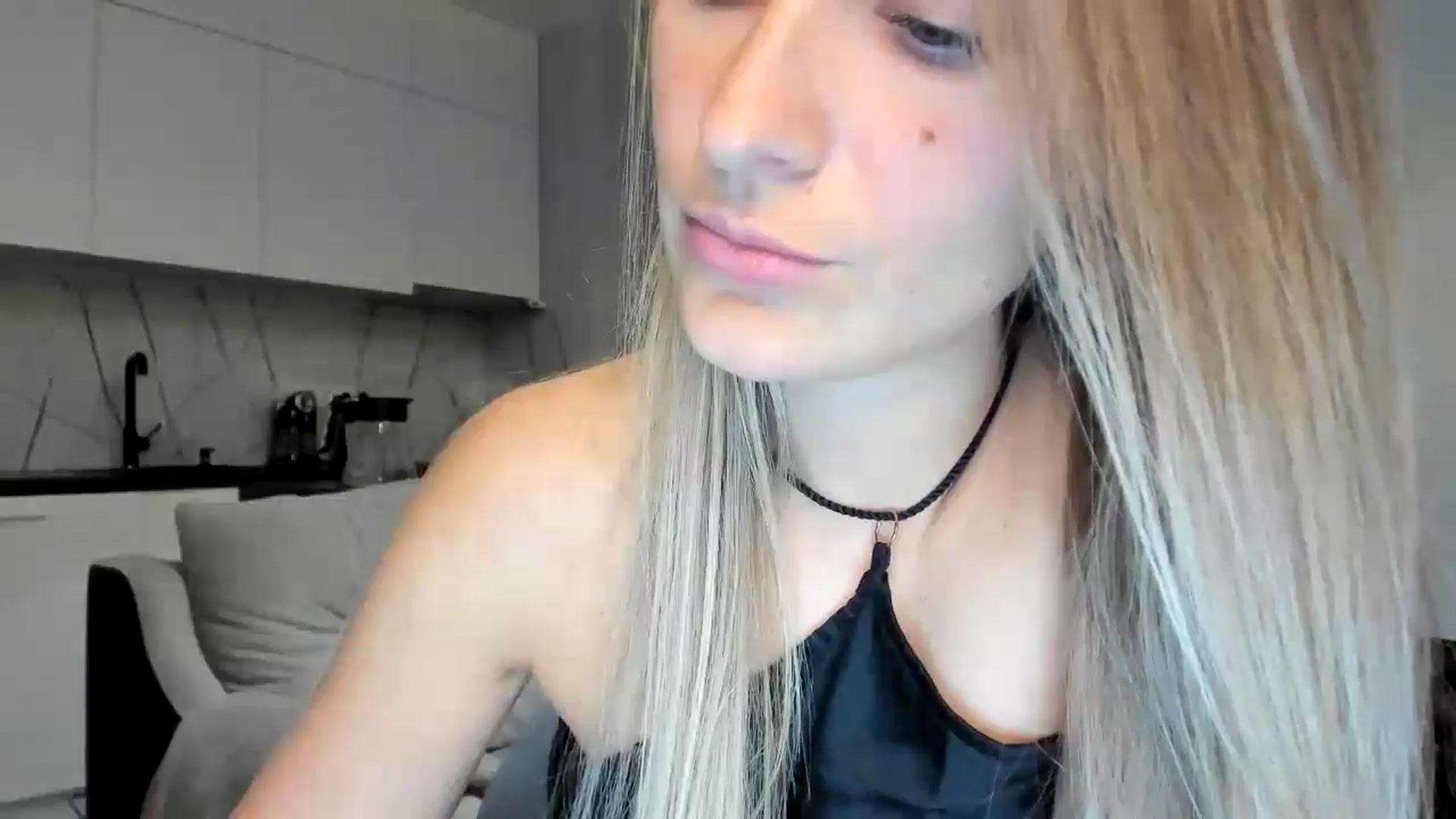 Gallery image thumbnail from regular_girl's myfreecams stream on, 10/12/2025, 19:01 image 16 of 20