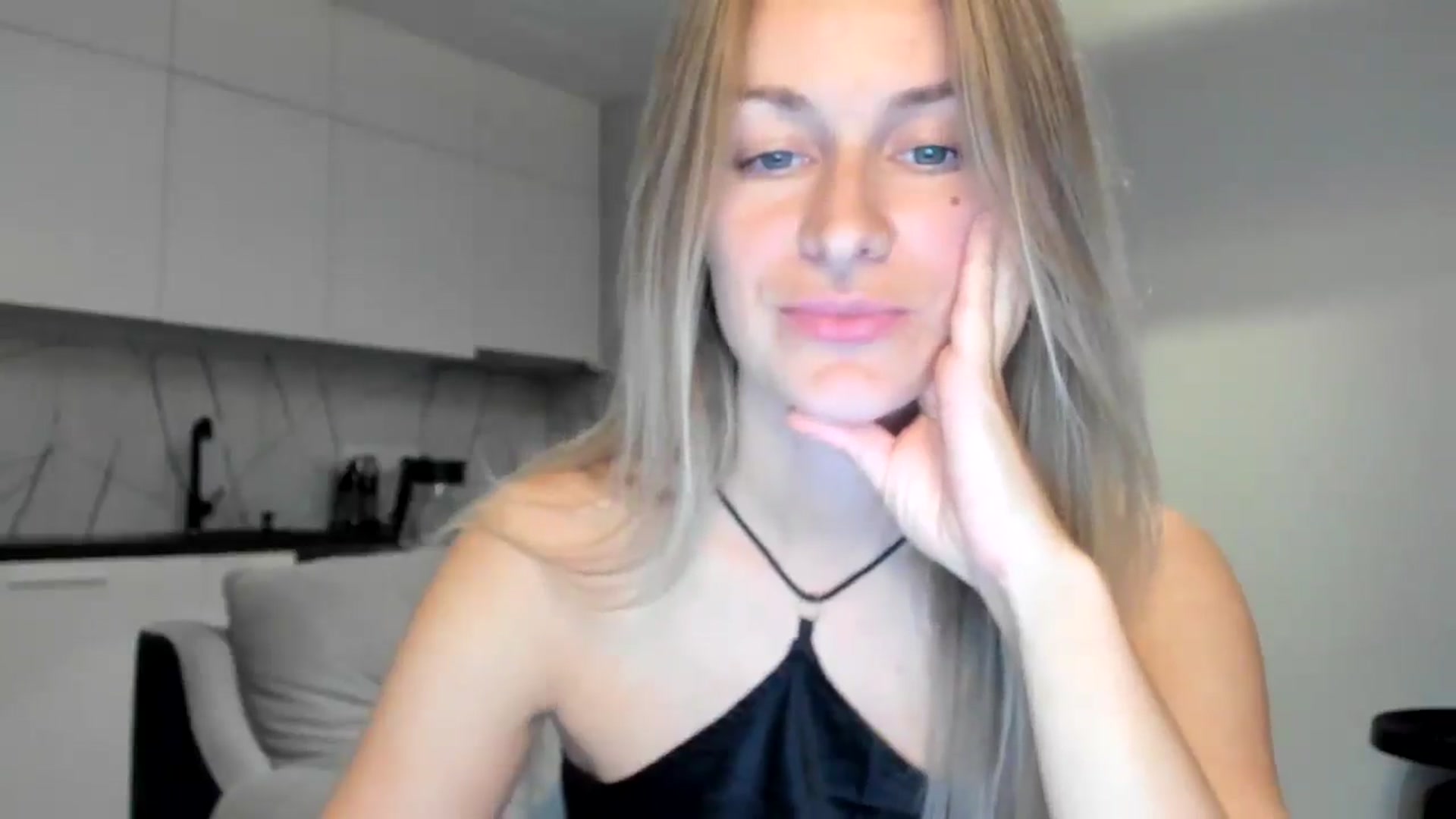 Gallery image thumbnail from regular_girl's myfreecams stream on, 10/12/2025, 19:01 image 13 of 20