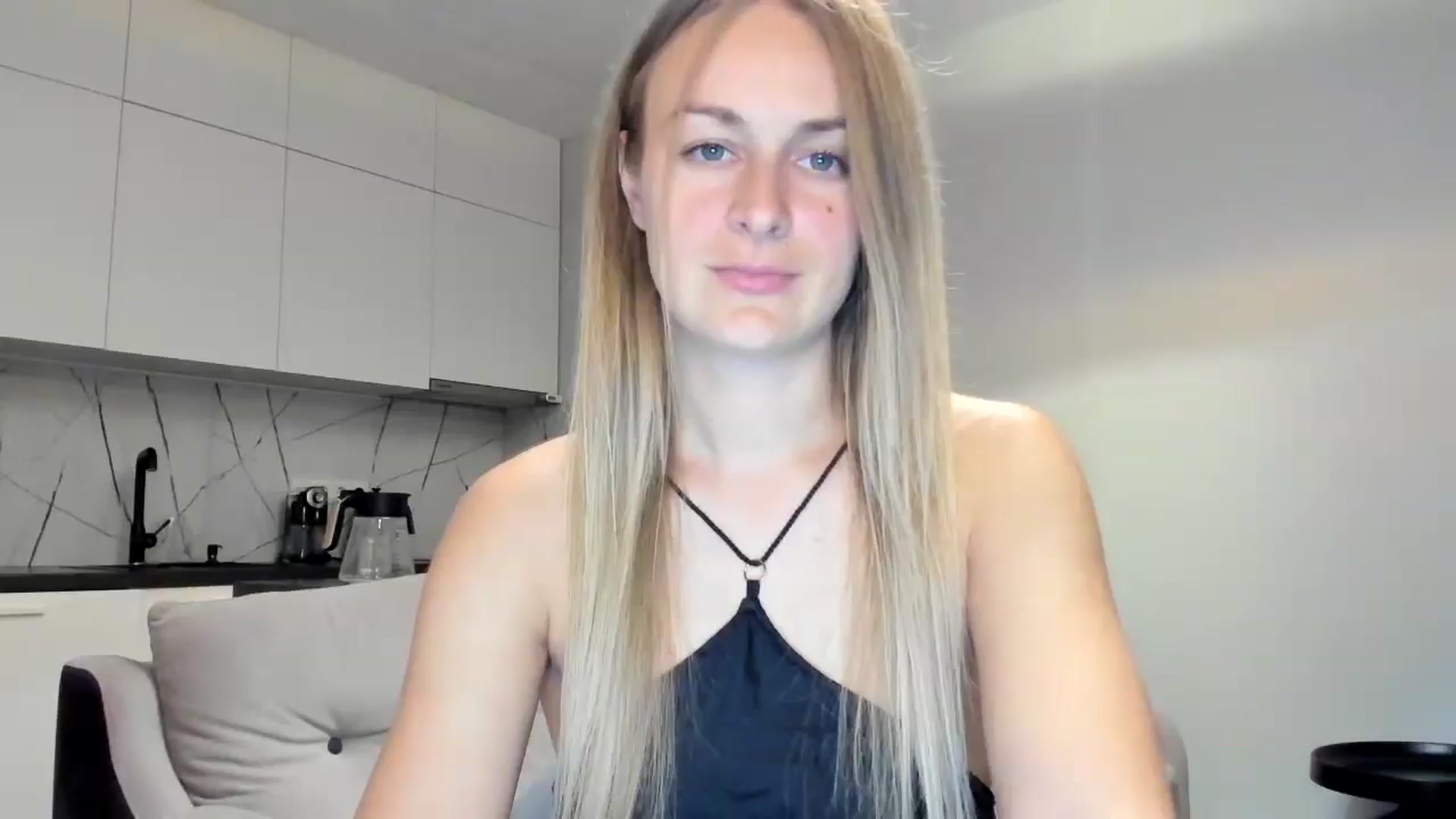 Gallery image thumbnail from regular_girl's myfreecams stream on, 10/12/2025, 19:01 image 1 of 20