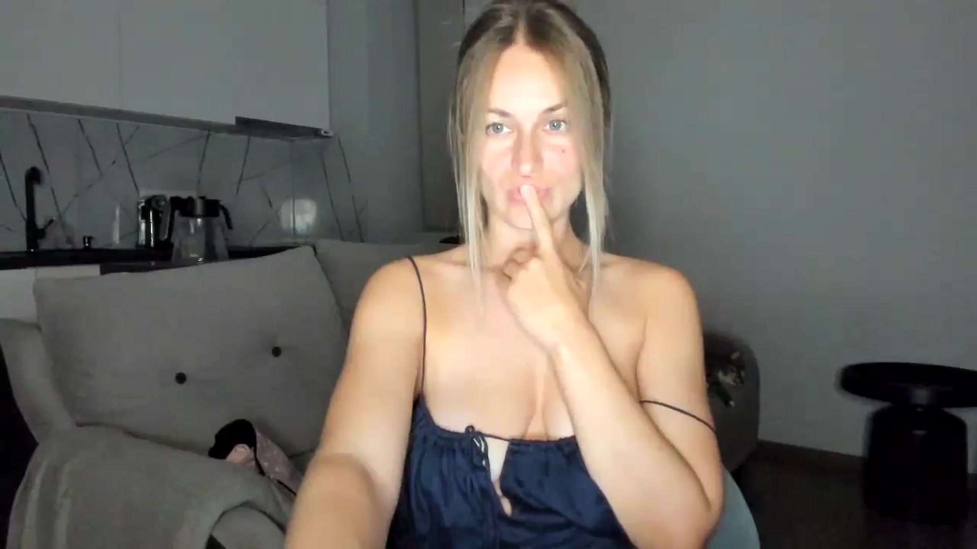 Gallery image thumbnail from regular_girl's myfreecams stream on, 10/12/2025, 20:53 image 13 of 20
