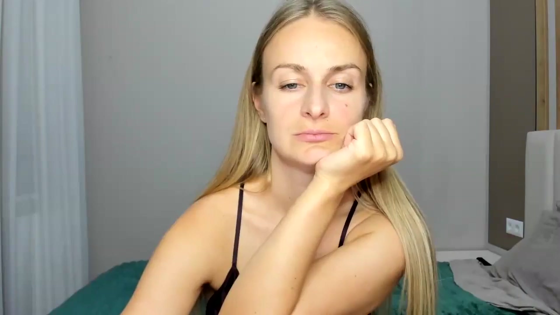 Gallery image thumbnail from regular_girl's myfreecams stream on, 10/18/2025, 17:16 image 9 of 20