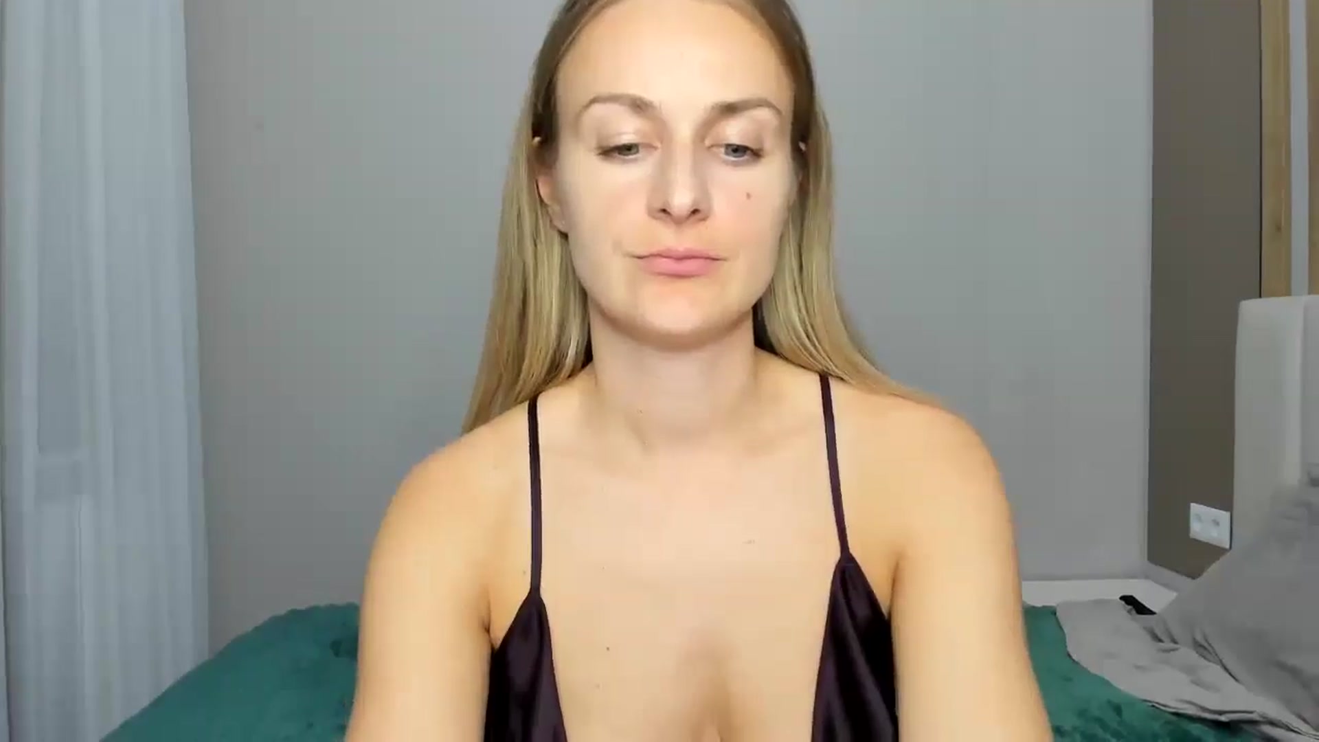Gallery image thumbnail from regular_girl's myfreecams stream on, 10/18/2025, 17:16 image 8 of 20