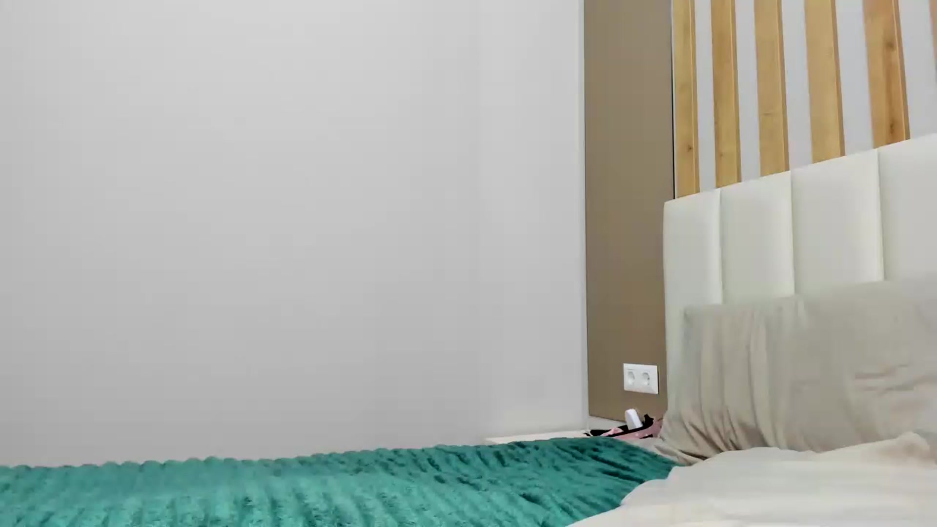 Gallery image thumbnail from regular_girl's myfreecams stream on, 10/24/2025, 18:18 image 16 of 20