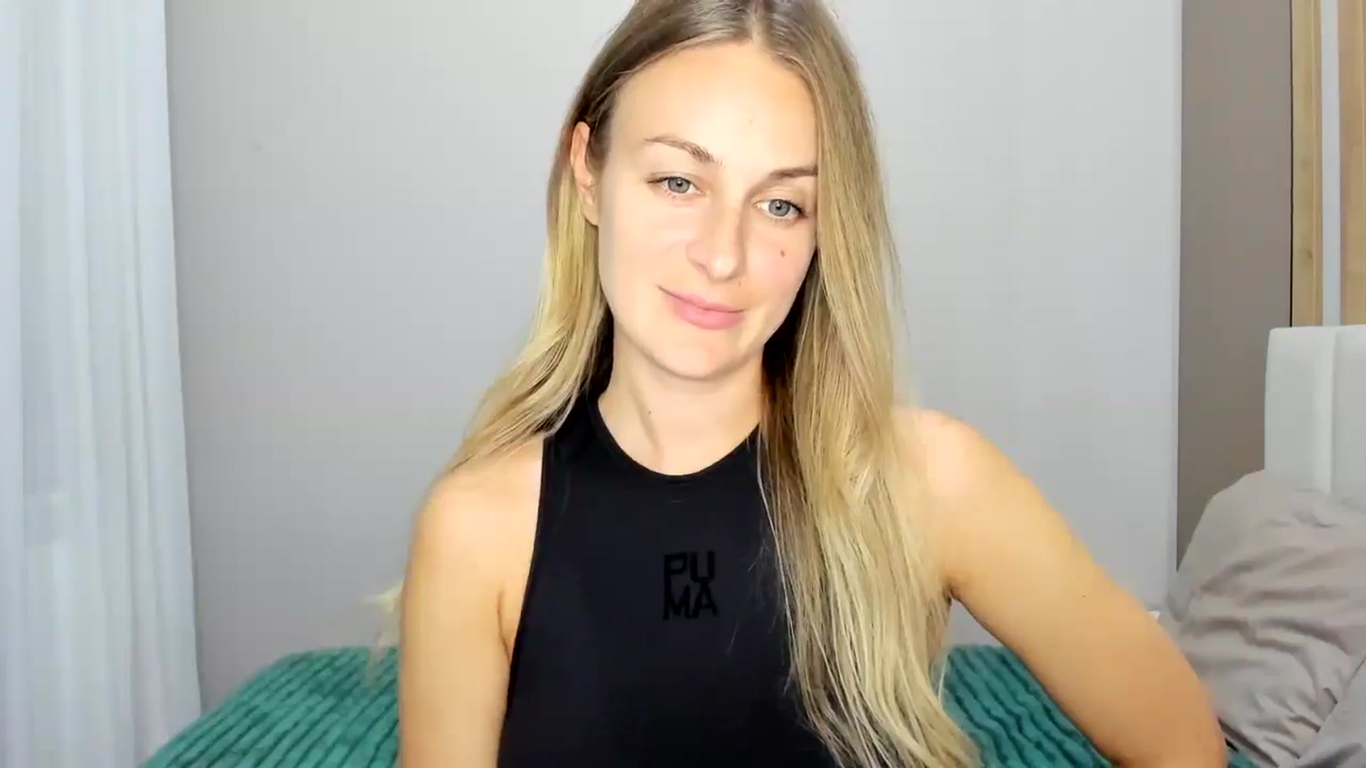 Gallery image thumbnail from regular_girl's myfreecams stream on, 10/28/2025, 16:52 image 15 of 20