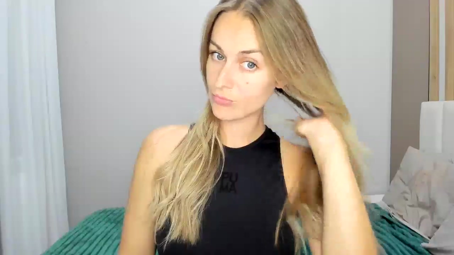 Gallery image thumbnail from regular_girl's myfreecams stream on, 10/28/2025, 16:52 image 8 of 20