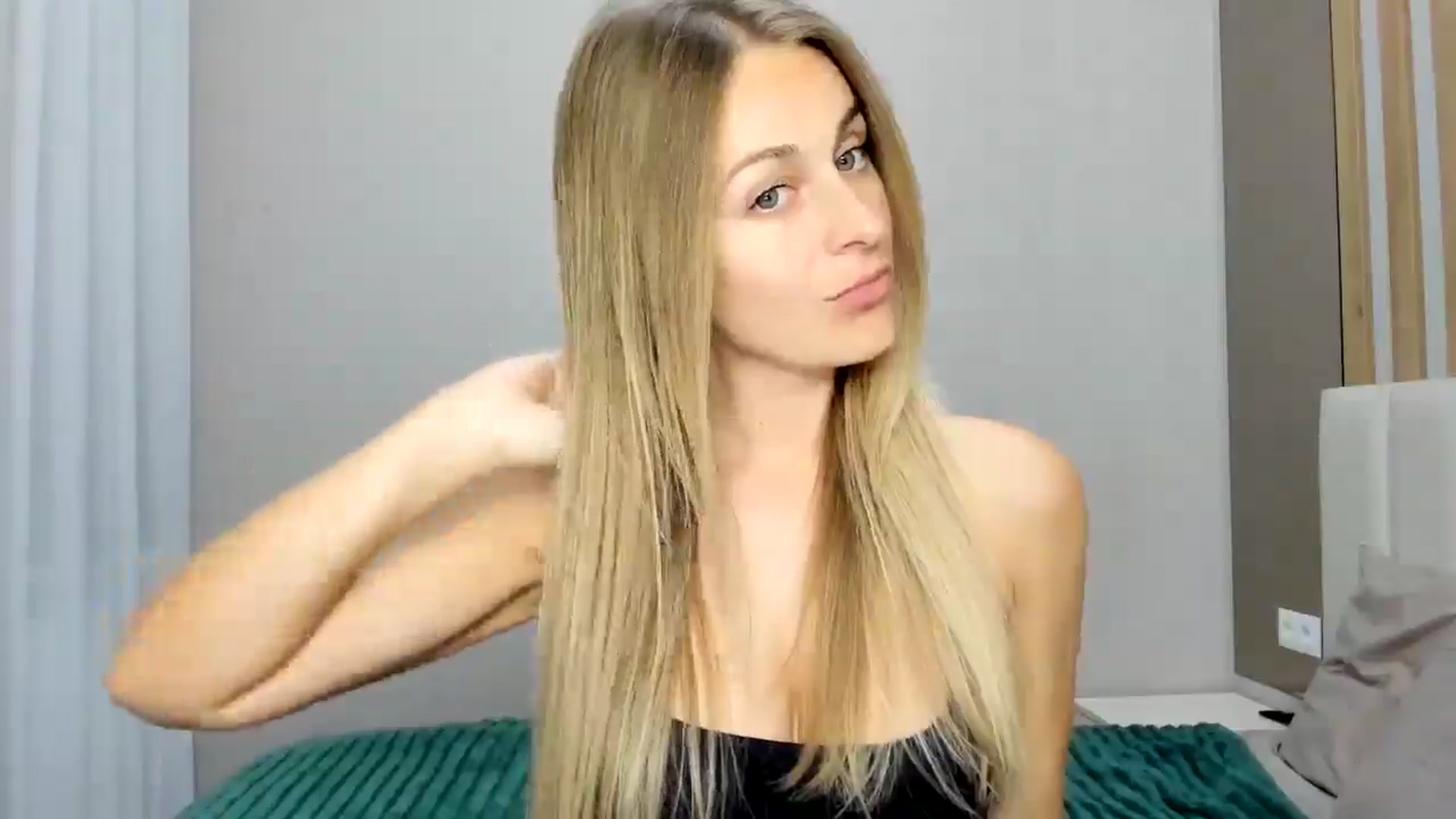 Gallery image thumbnail from regular_girl's myfreecams stream on, 10/30/2025, 18:47 image 3 of 20