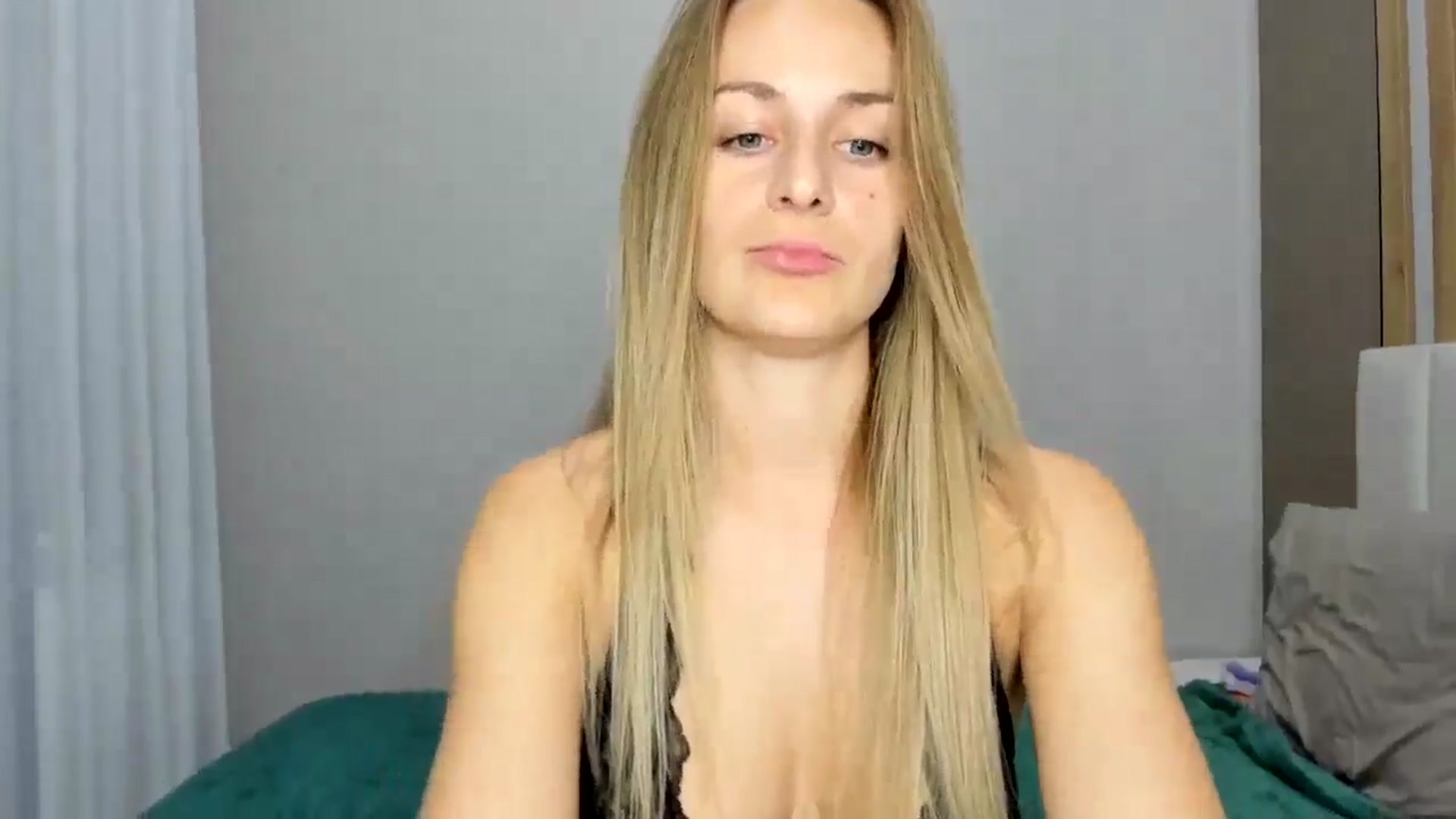 Gallery image thumbnail from regular_girl's myfreecams stream on, 10/31/2025, 21:10 image 2 of 20