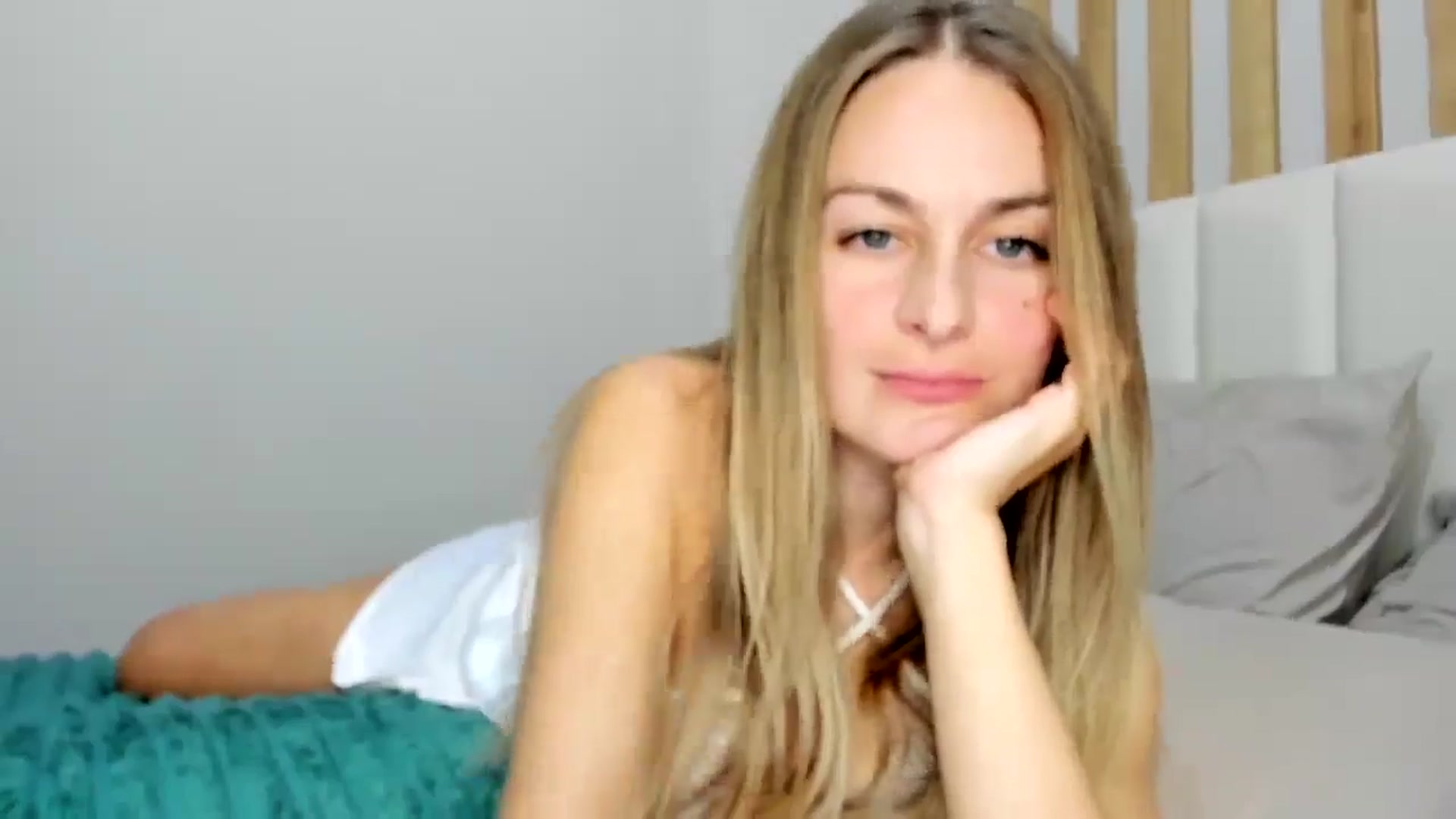 Gallery image thumbnail from regular_girl's myfreecams stream on, 11/19/2025, 18:10 image 2 of 20
