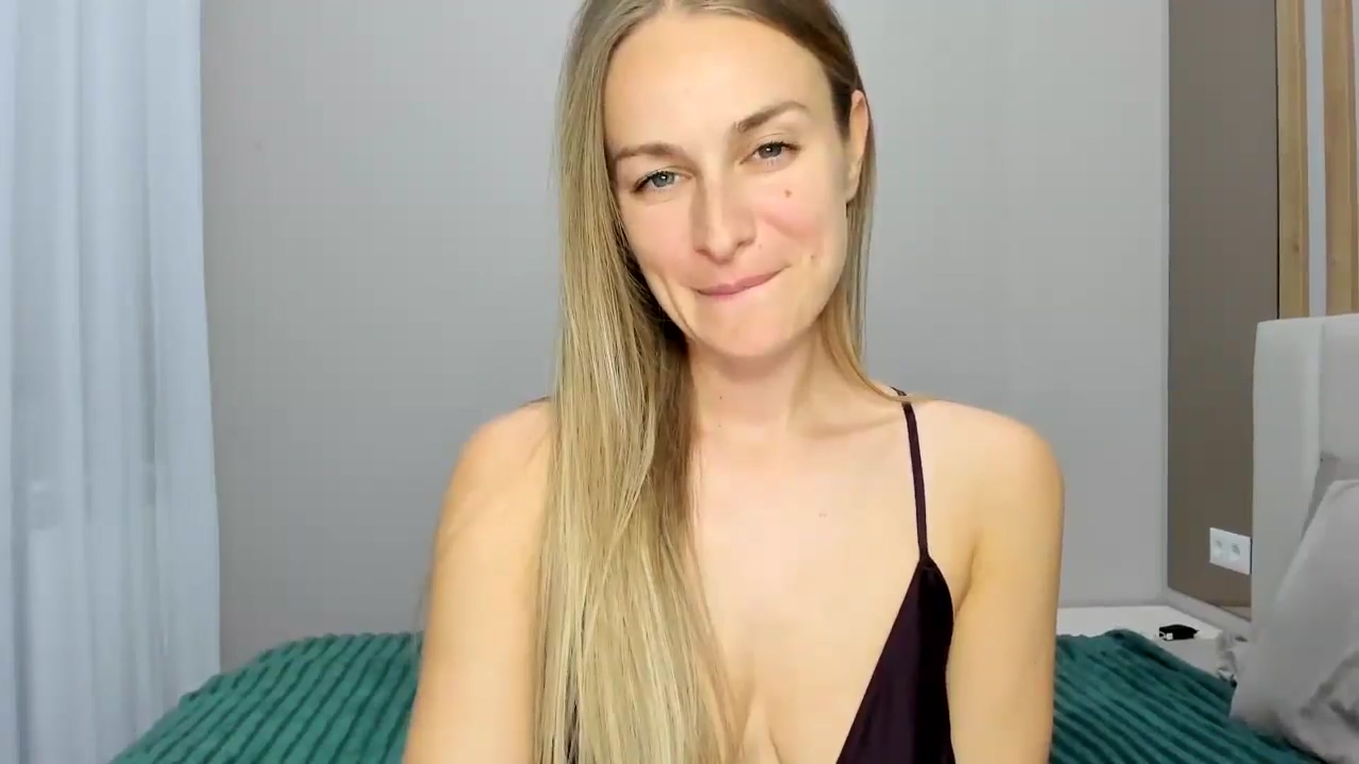 Gallery image thumbnail from regular_girl's myfreecams stream on, 11/23/2025, 16:01 image 8 of 20