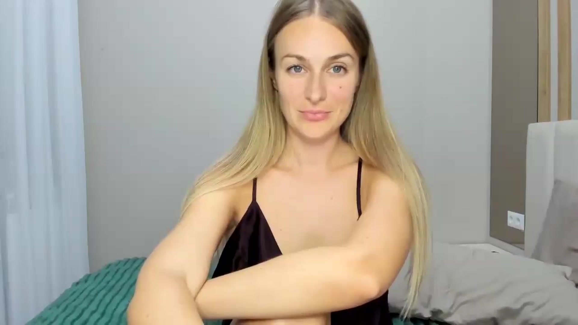 Gallery image thumbnail from regular_girl's myfreecams stream on, 11/23/2025, 16:52 image 15 of 20