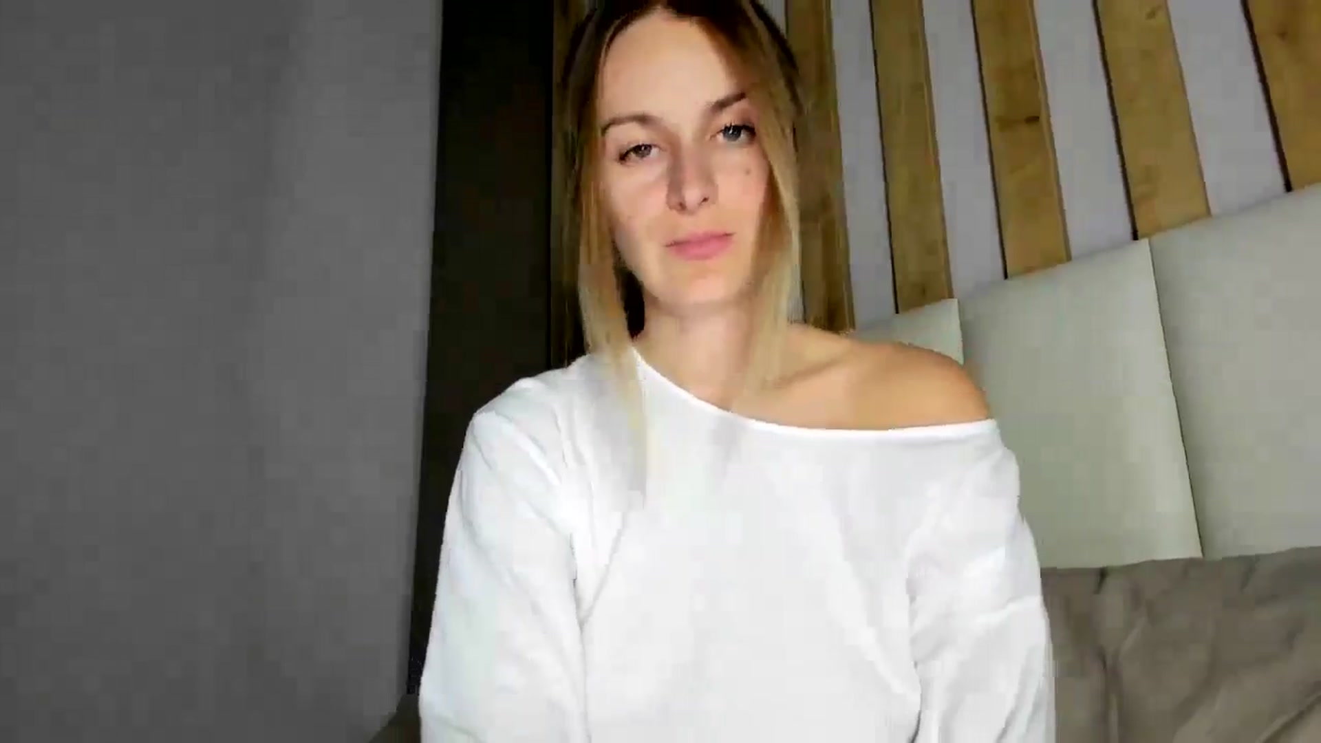 Gallery image thumbnail from regular_girl's myfreecams stream on, 11/27/2025, 19:36 image 16 of 20