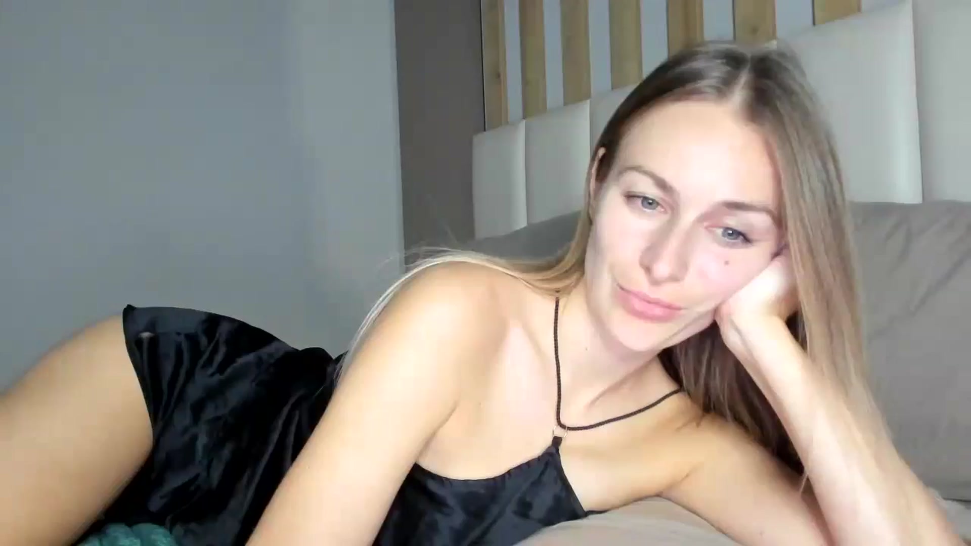 Gallery image thumbnail from regular_girl's myfreecams stream on, 12/06/2025, 19:26 image 19 of 20