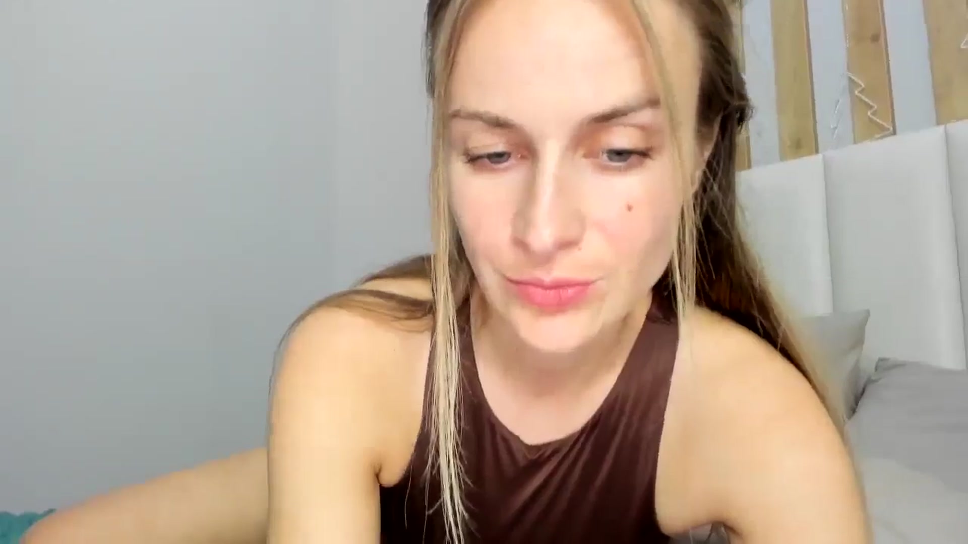 Gallery image thumbnail from regular_girl's myfreecams stream on, 12/18/2025, 17:39 image 20 of 20