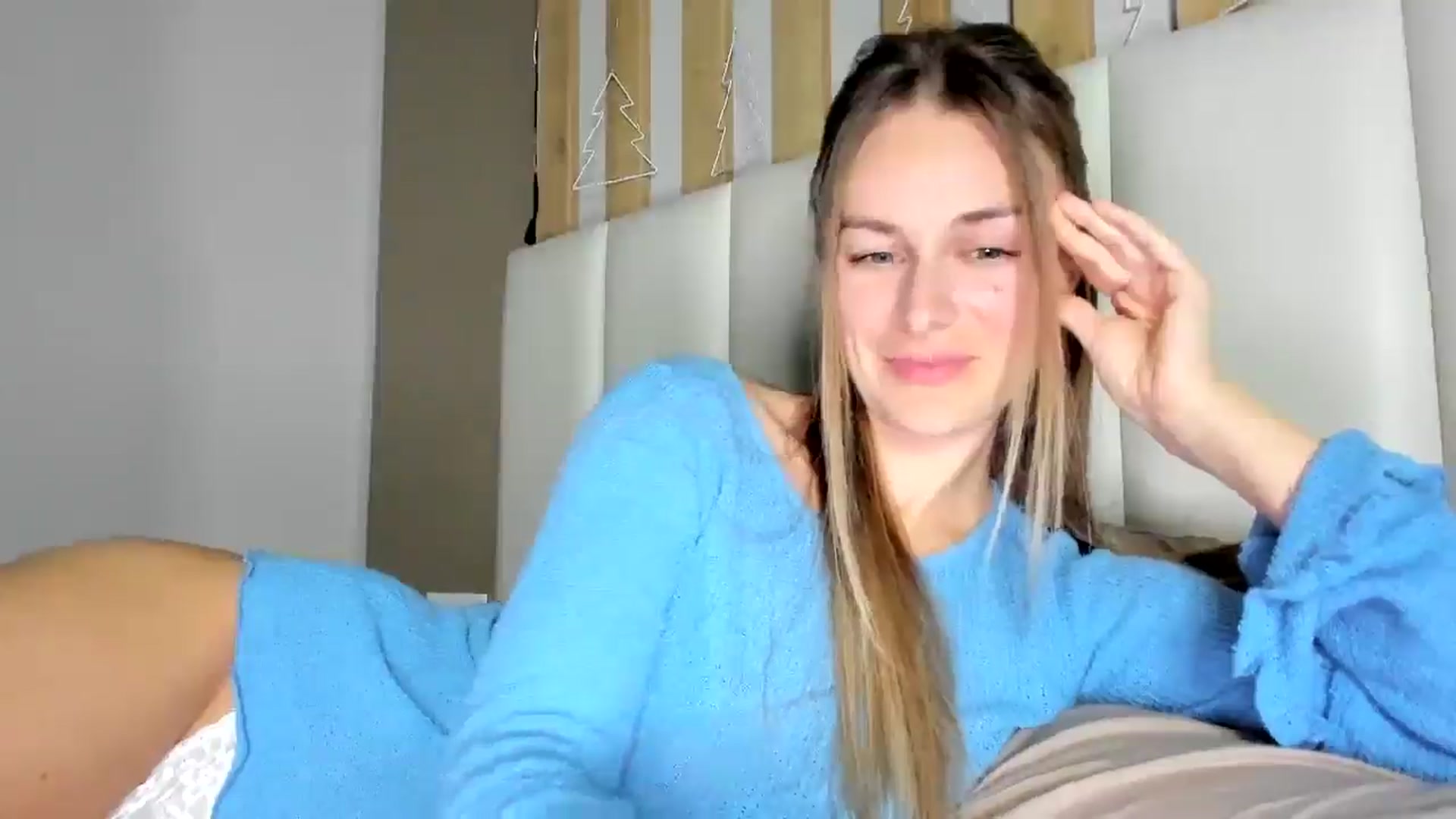 Gallery image thumbnail from regular_girl's myfreecams stream on, 12/21/2025, 20:12 image 15 of 20