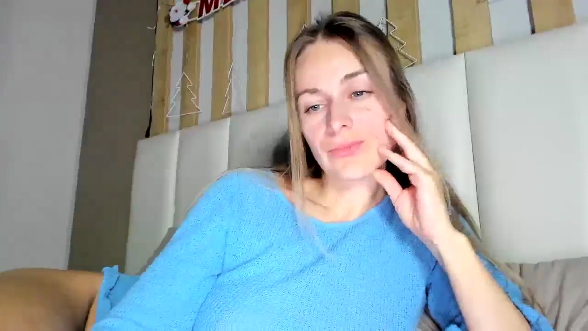 Gallery image thumbnail from regular_girl's myfreecams stream on, 12/21/2025, 20:46 image 20 of 20