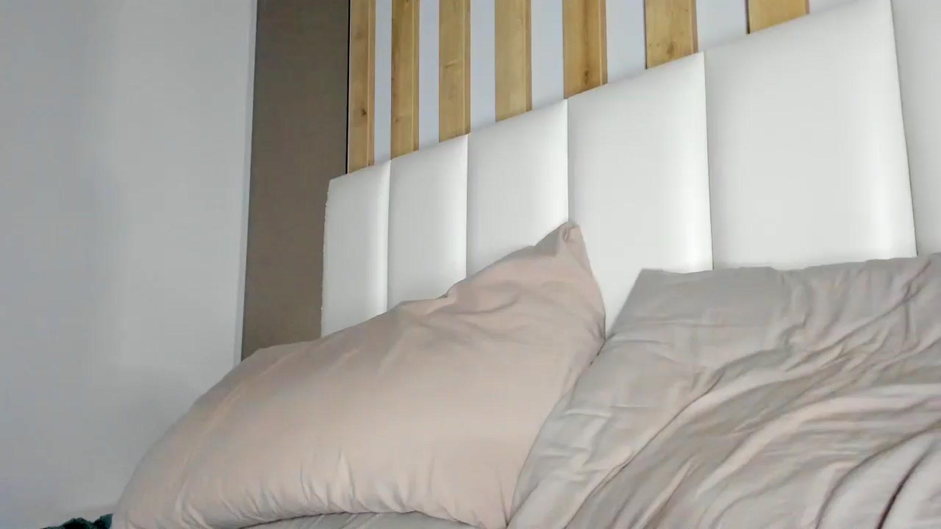 Gallery image thumbnail from regular_girl's myfreecams stream on, 01/31/2026, 19:48 image 3 of 20