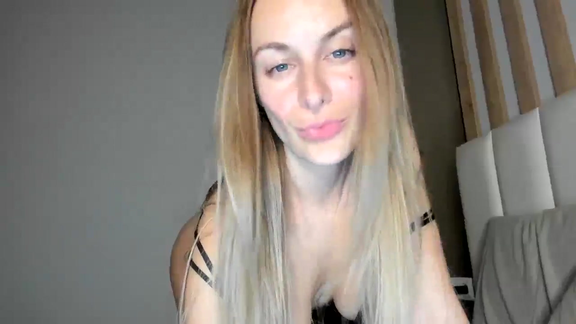 Gallery image thumbnail from regular_girl's myfreecams stream on, 02/04/2026, 19:50 image 3 of 20