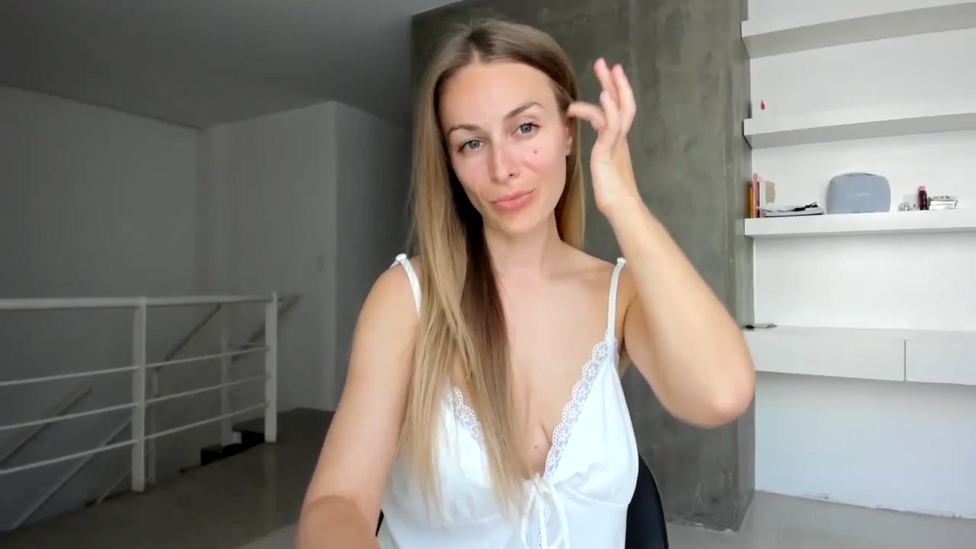 Gallery image thumbnail from regular_girl's myfreecams stream on, 03/24/2026, 15:59 image 10 of 20