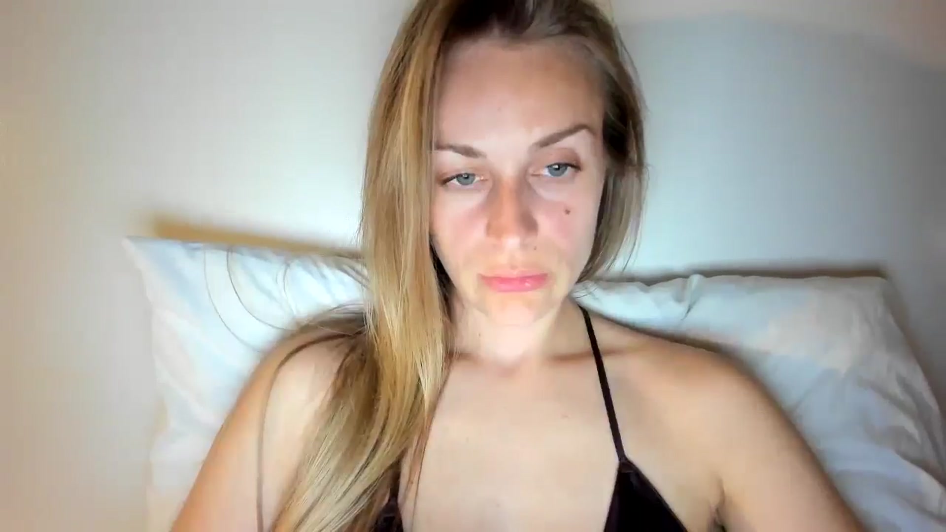 Gallery image thumbnail from regular_girl's myfreecams stream on, 04/05/2026, 24:22 image 20 of 20