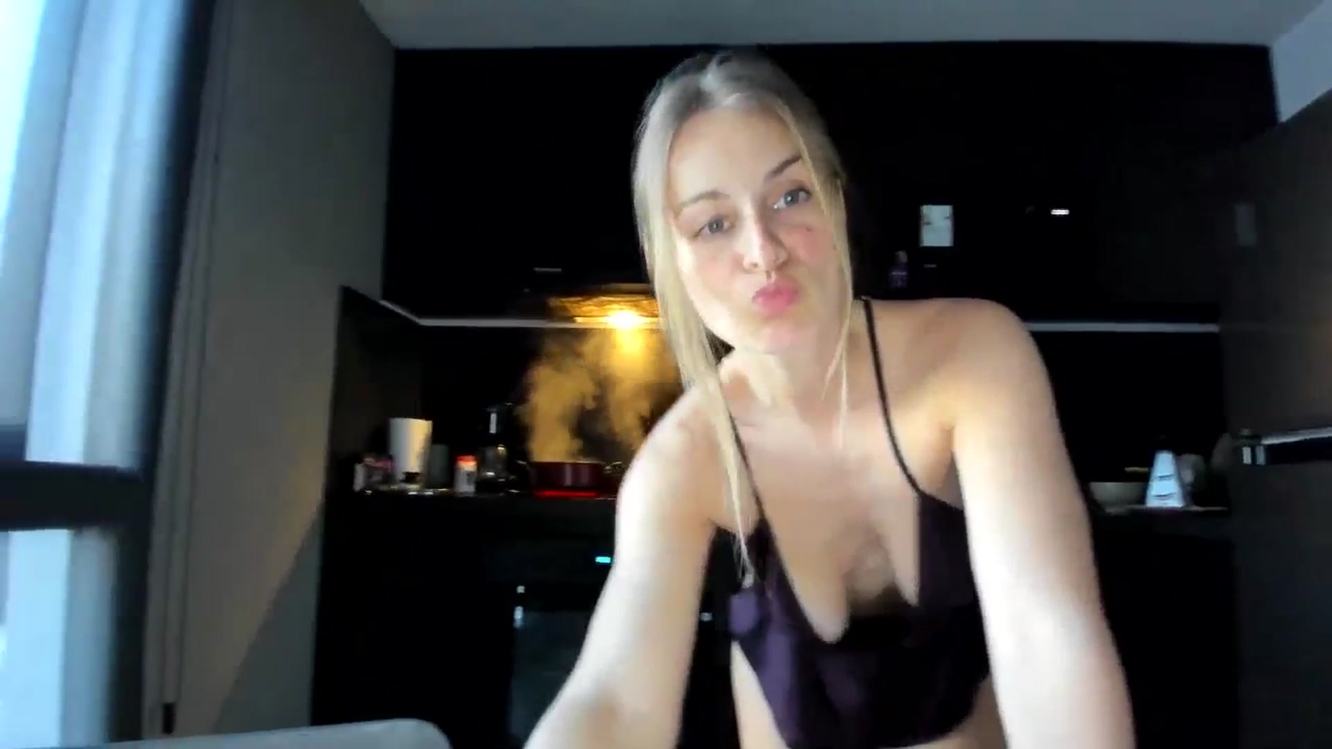 Gallery image thumbnail from regular_girl's myfreecams stream on, 04/21/2026, 20:11 image 13 of 20