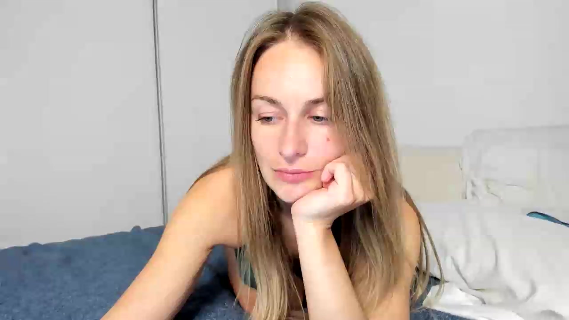 Gallery image thumbnail from regular_girl's myfreecams stream on, 05/23/2026, 19:10 image 10 of 20