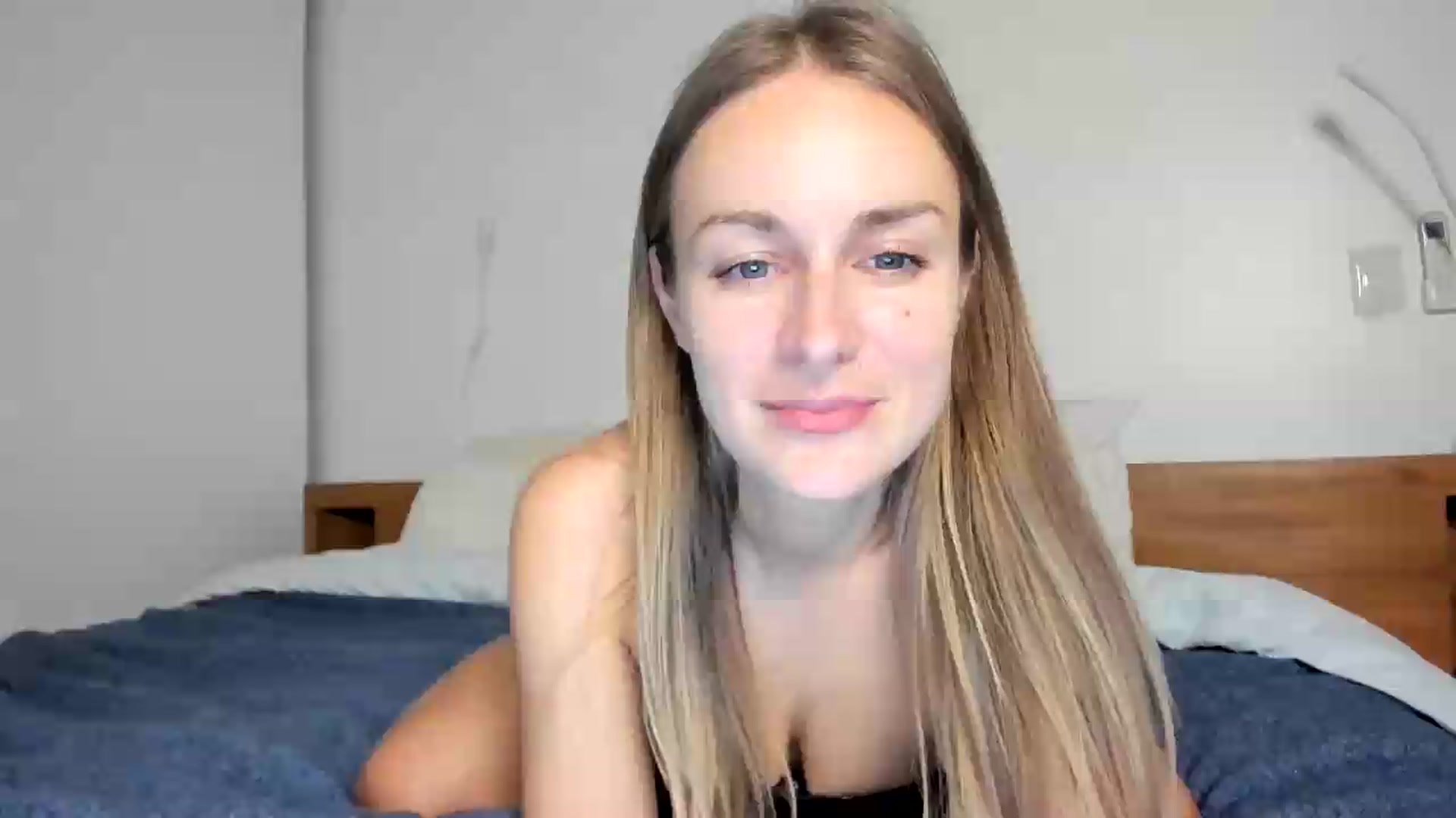Gallery image thumbnail from regular_girl's myfreecams stream on, 06/08/2026, 22:23 image 1 of 20