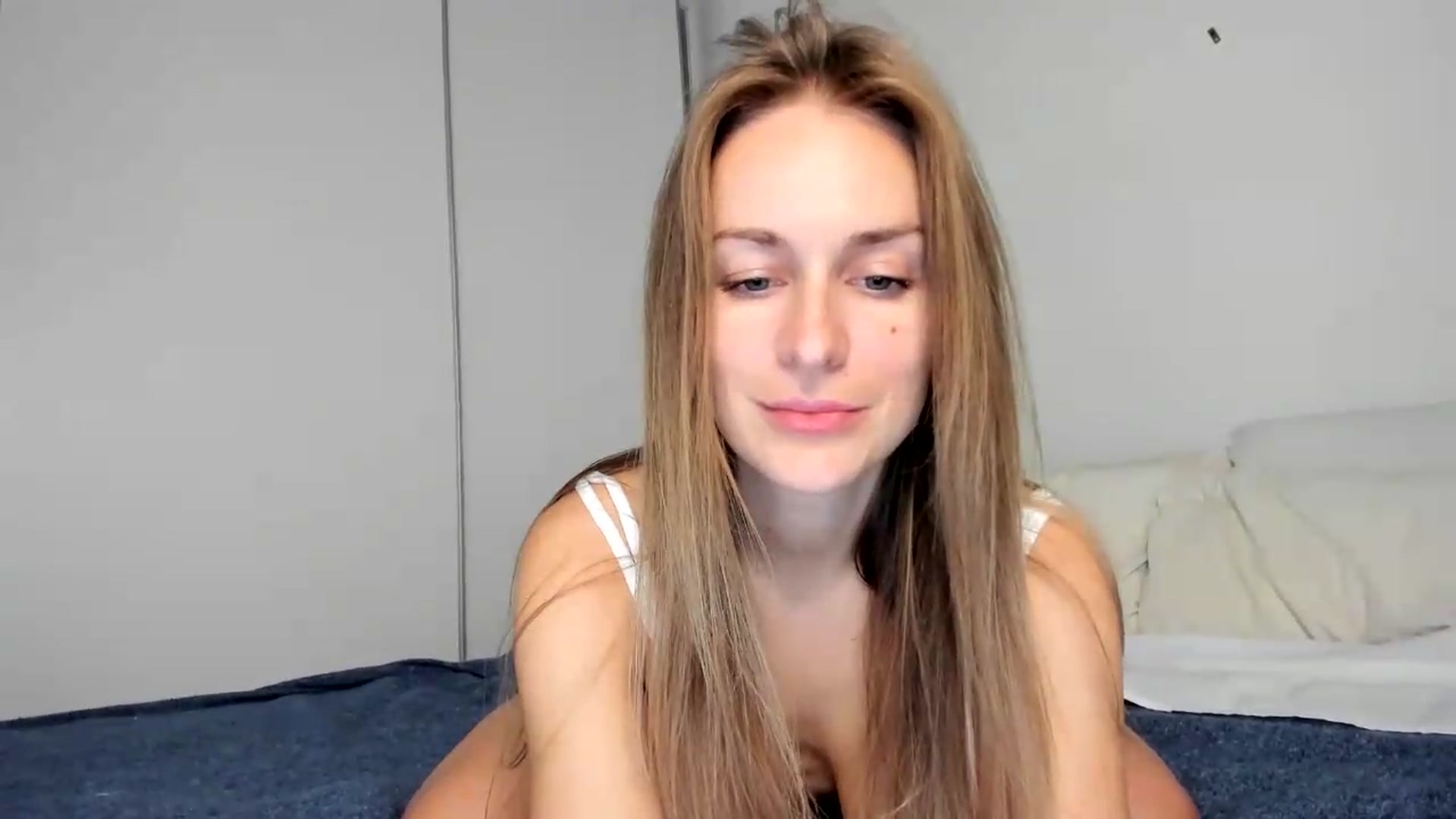 Gallery image thumbnail from regular_girl's myfreecams stream on, 06/10/2026, 16:05 image 3 of 20