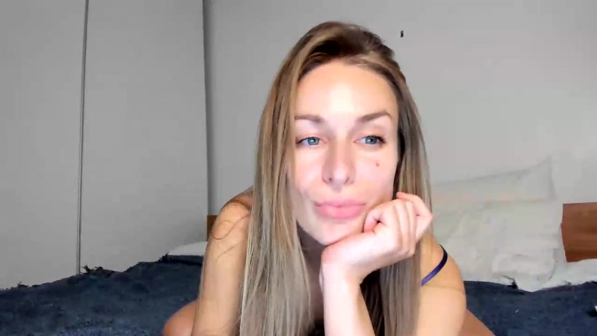 Gallery image thumbnail from regular_girl's myfreecams stream on, 06/13/2026, 20:39 image 6 of 20