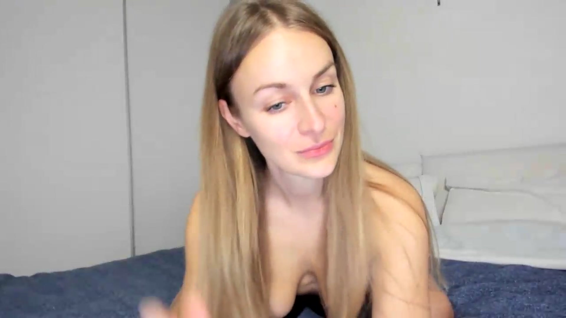 Gallery image thumbnail from regular_girl's myfreecams stream on, 06/21/2026, 17:30 image 3 of 20