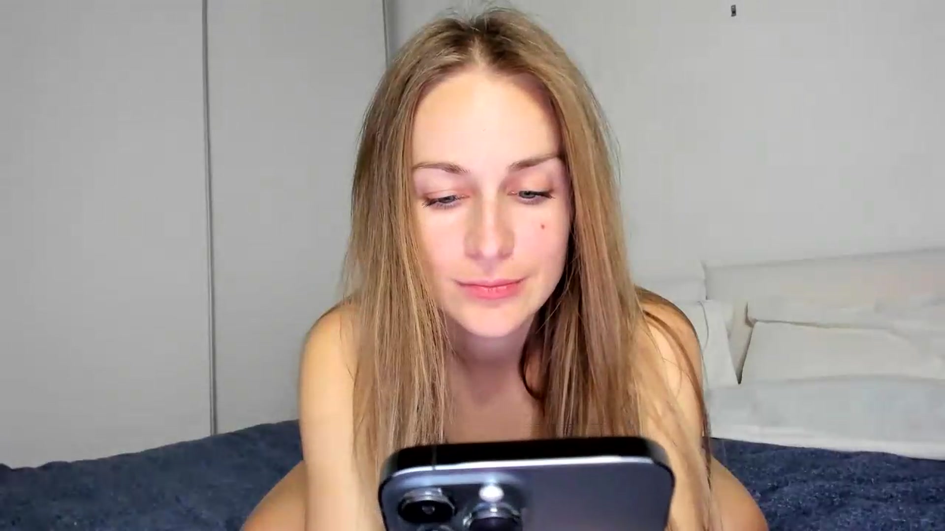 Gallery image thumbnail from regular_girl's myfreecams stream on, 06/21/2026, 17:30 image 19 of 20
