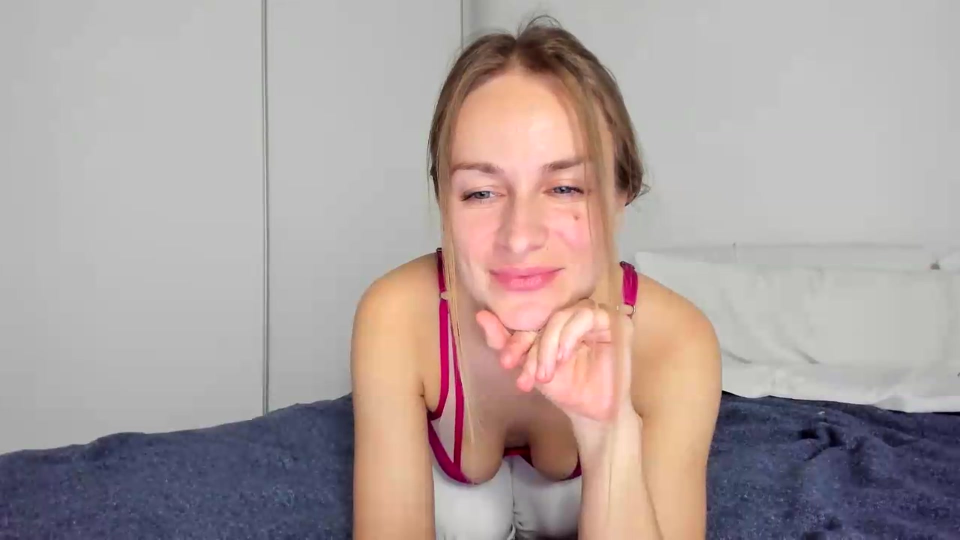 Gallery image thumbnail from regular_girl's myfreecams stream on, 06/27/2026, 22:20 image 10 of 20