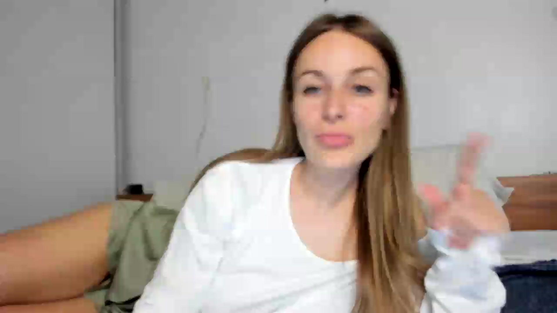 Gallery image thumbnail from regular_girl's myfreecams stream on, 07/08/2026, 18:37 image 6 of 20