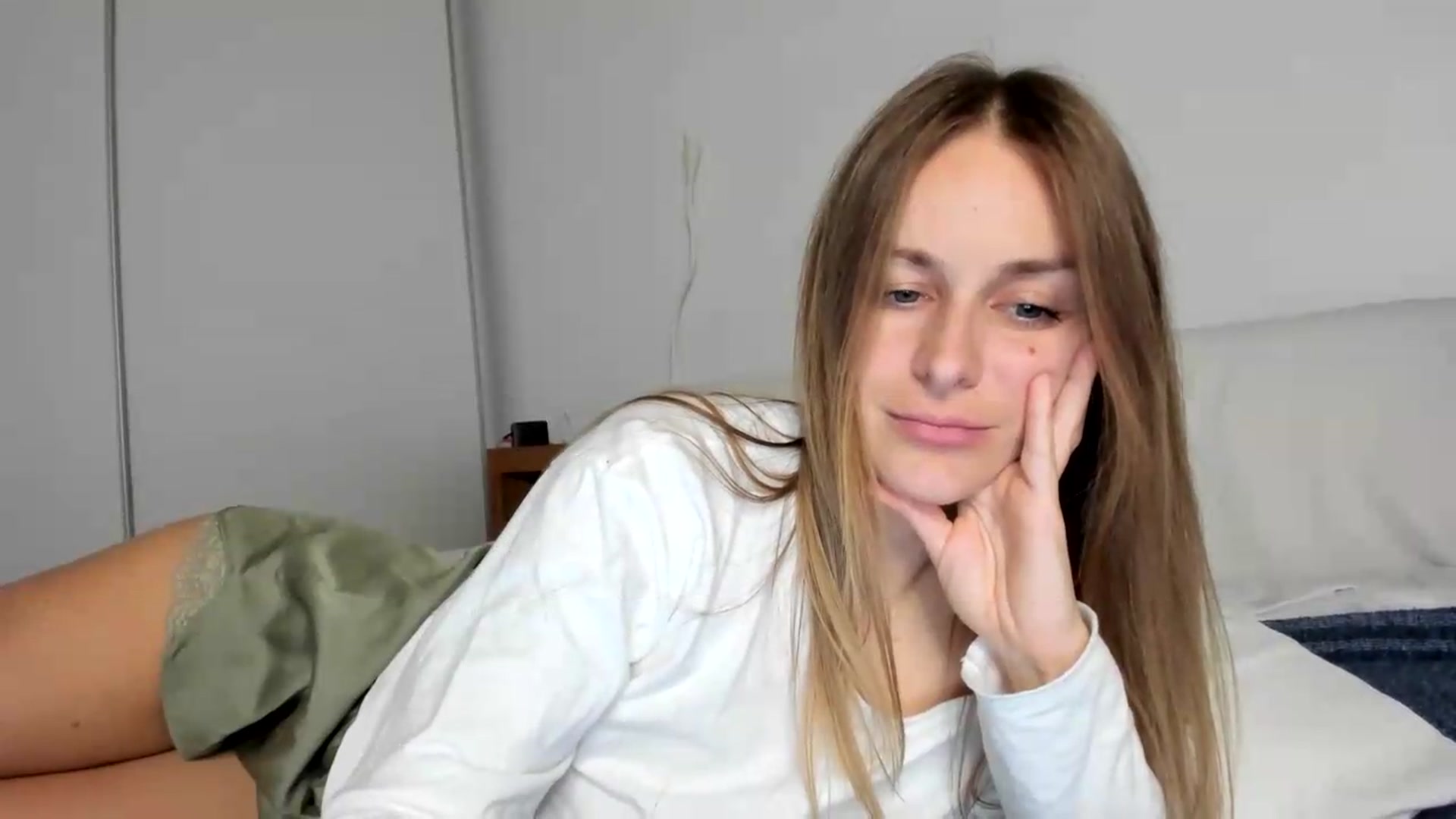 Gallery image thumbnail from regular_girl's myfreecams stream on, 07/08/2026, 19:34 image 8 of 20