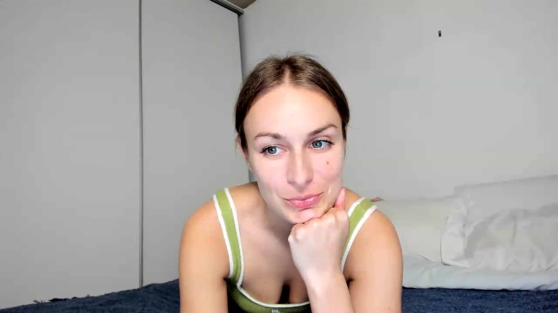Gallery image thumbnail from regular_girl's myfreecams stream on, 07/10/2026, 17:59 image 4 of 20